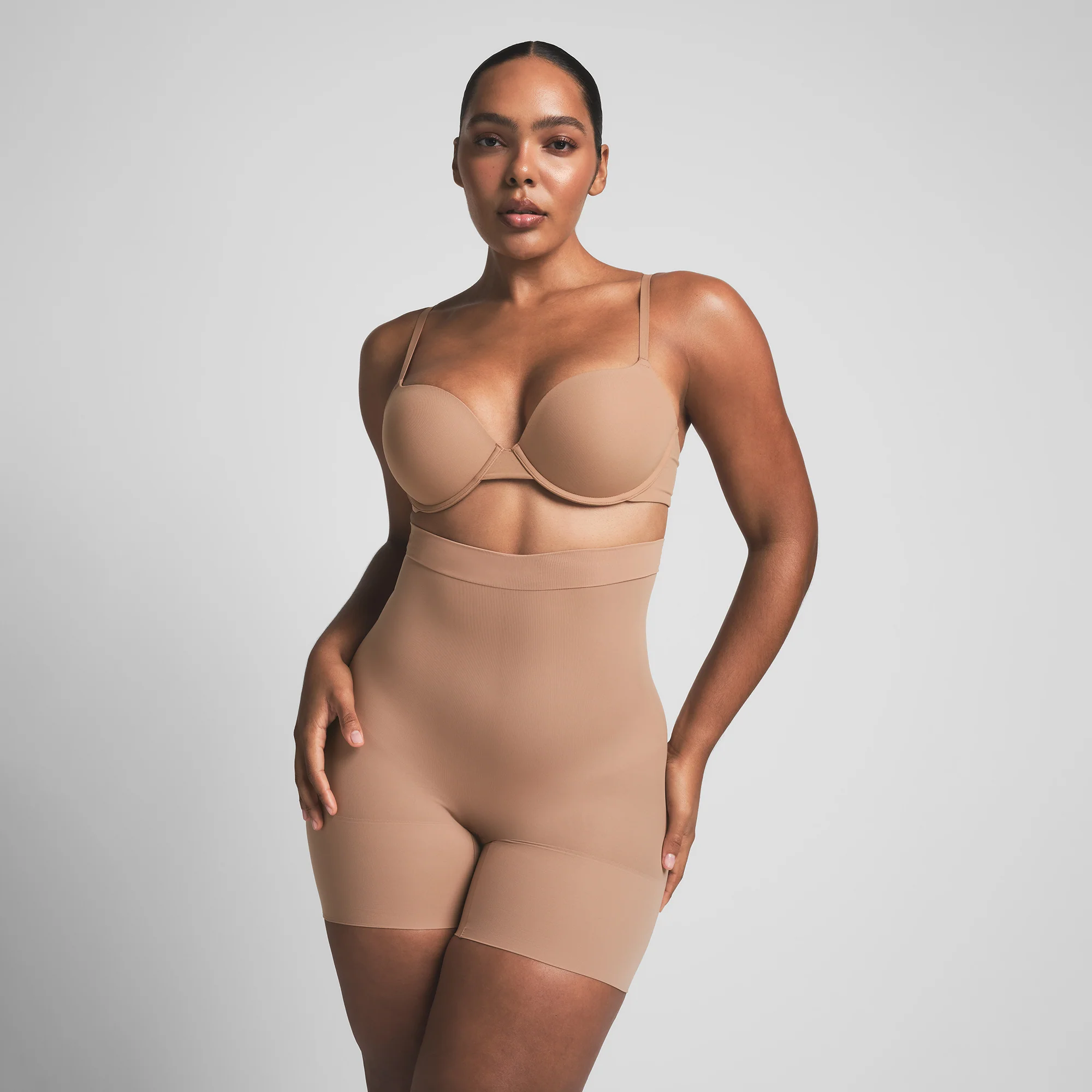 SHEER SEAMLESS HIGH-WAISTED MID THIGH SHORT | CLAY