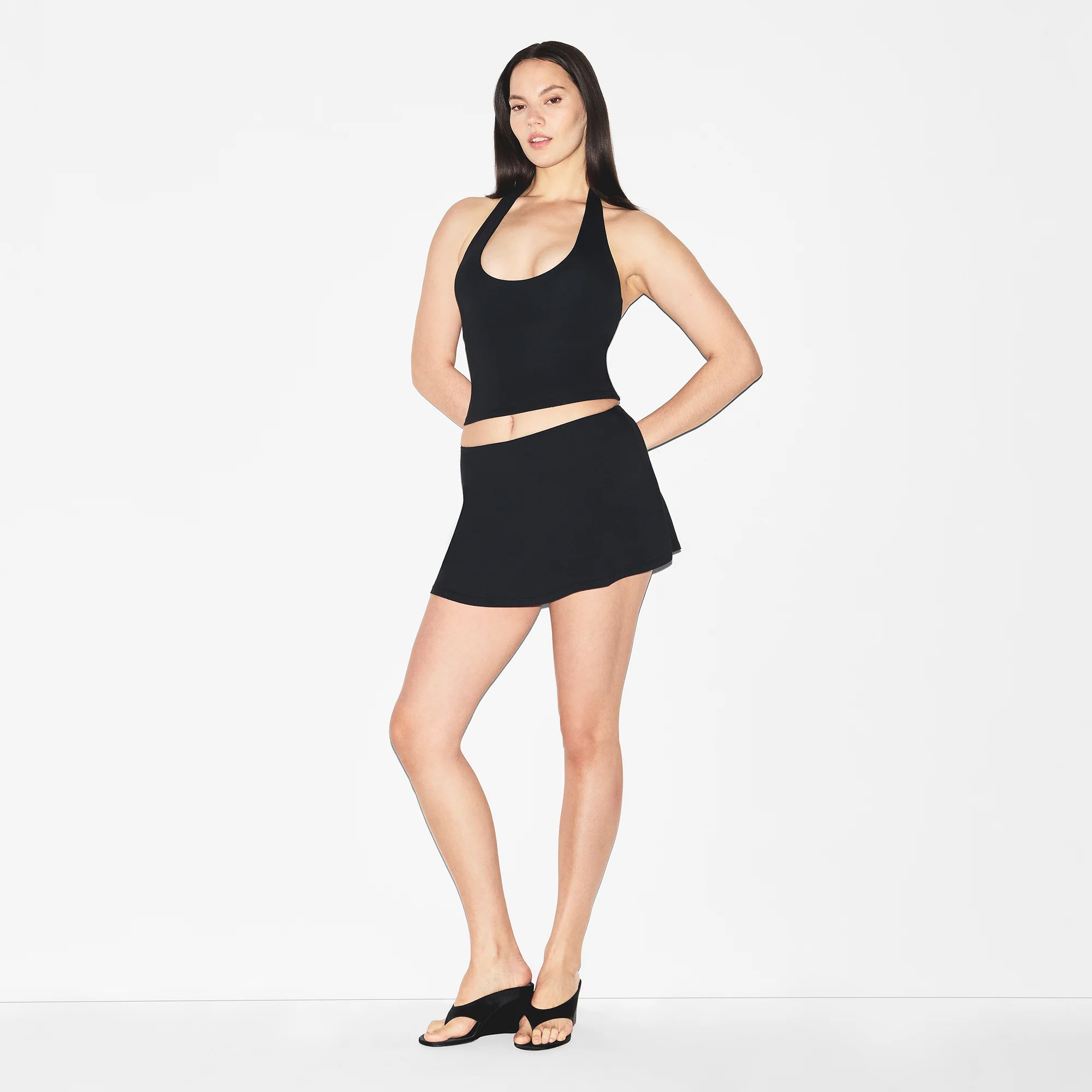 SMOOTH LAYERS MINI SKORT | REDWOOD