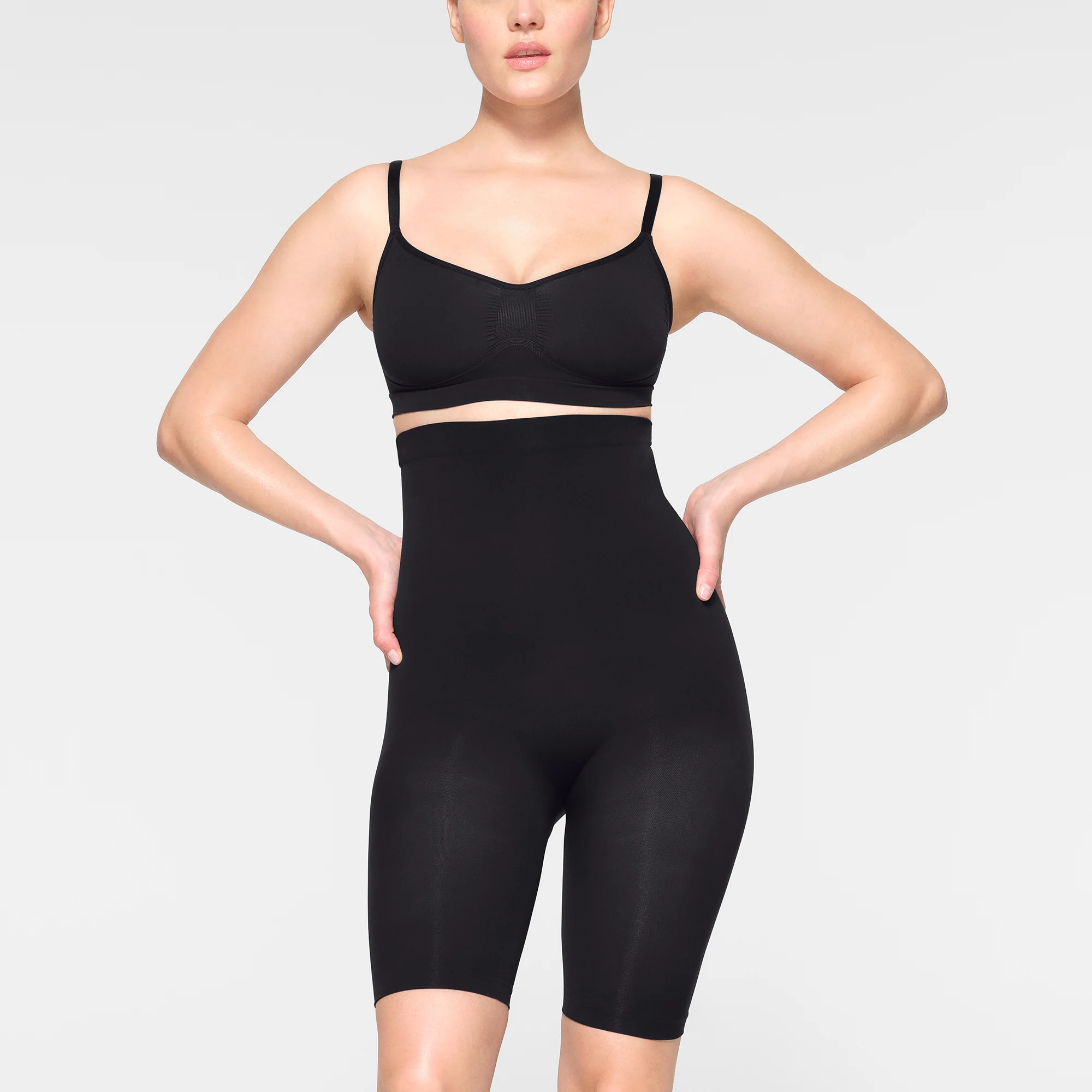 SEAMLESS SCULPT HIGH-WAISTED ABOVE THE KNEE SHORT | ONYX