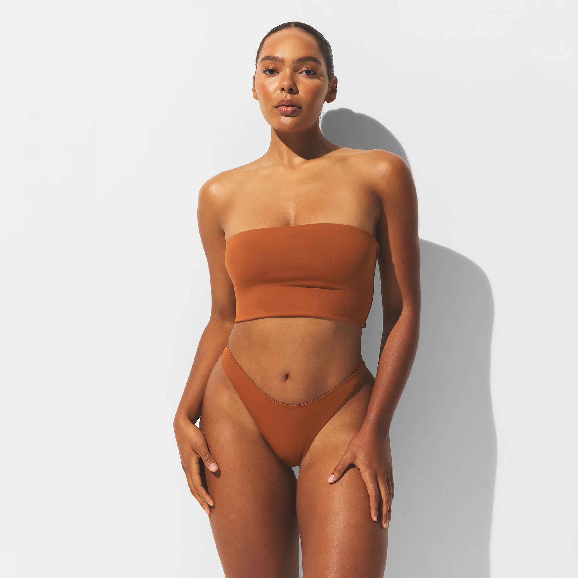 ICONIC SWIM CONVERTIBLE BANDEAU BIKINI TOP | OBSIDIAN