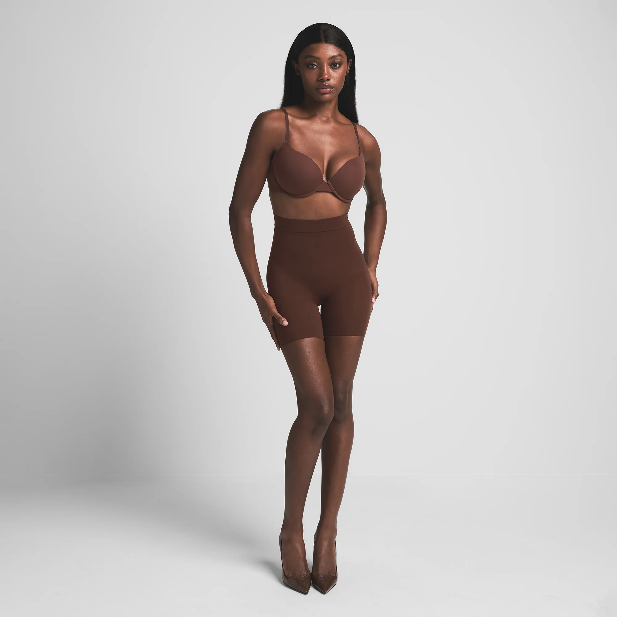 SHEER SEAMLESS HIGH-WAISTED MID THIGH SHORT | CLAY
