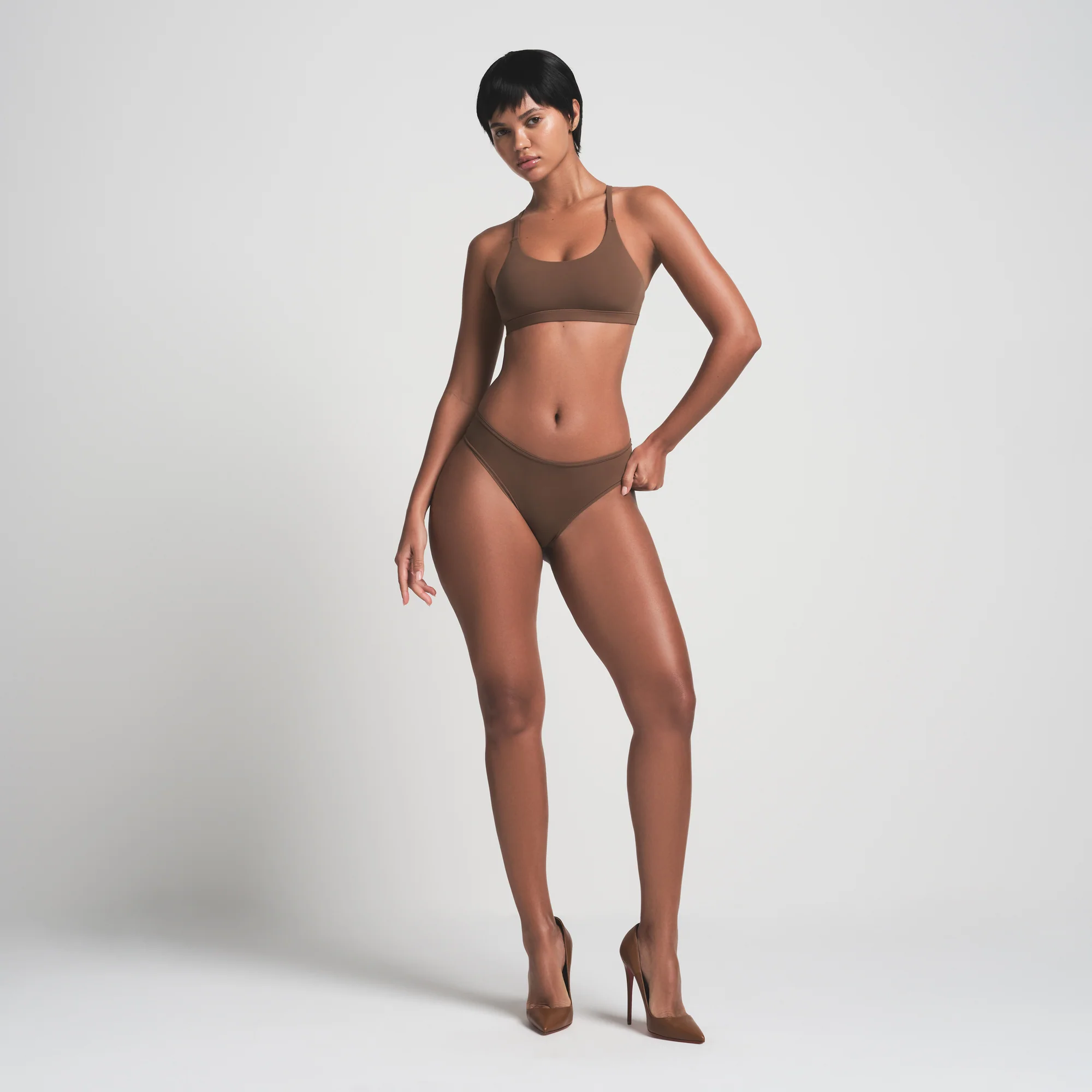 FITS EVERYBODY RACERBACK SCOOP BRALETTE | ONYX