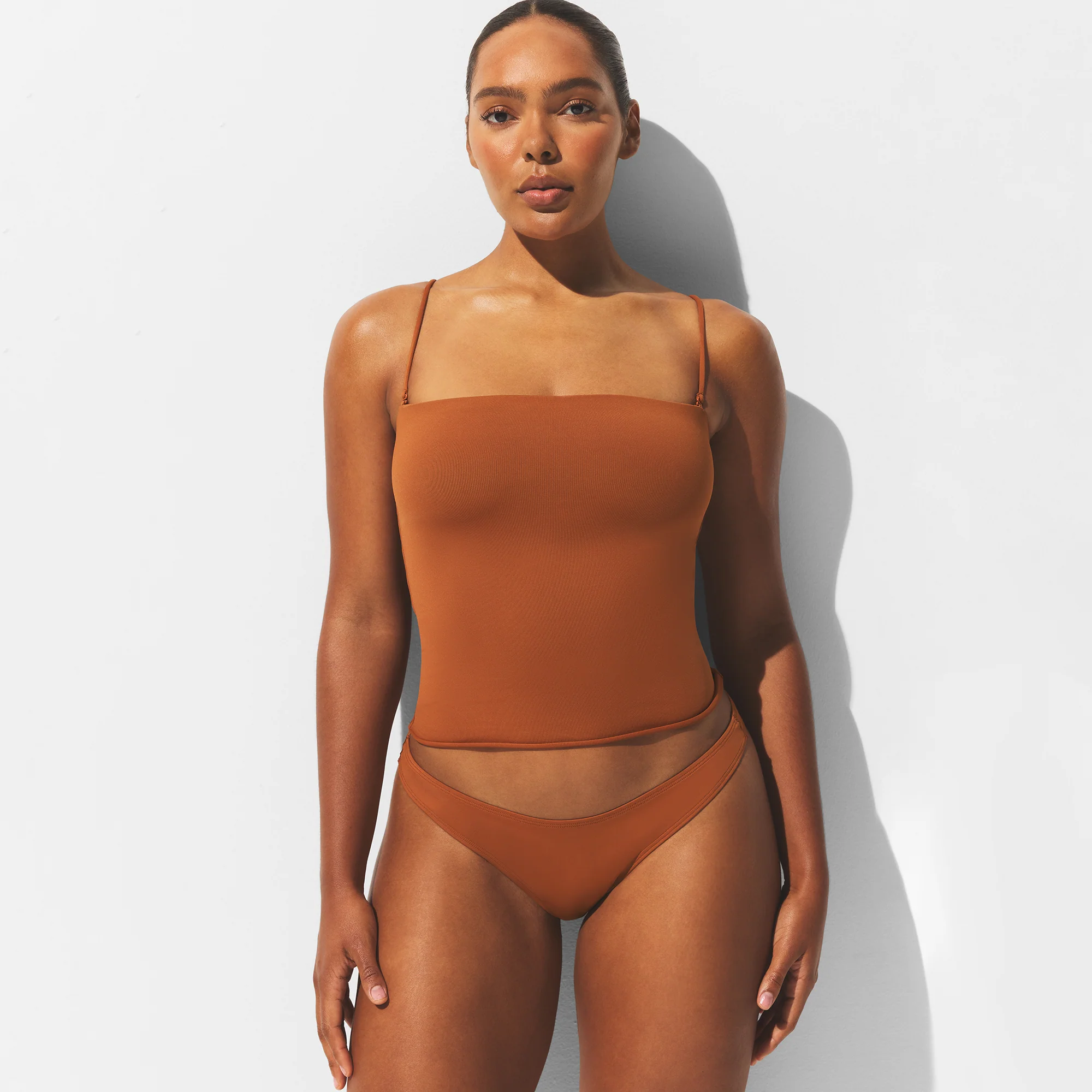 ICONIC SWIM CONVERTIBLE BANDEAU BIKINI TOP | OBSIDIAN