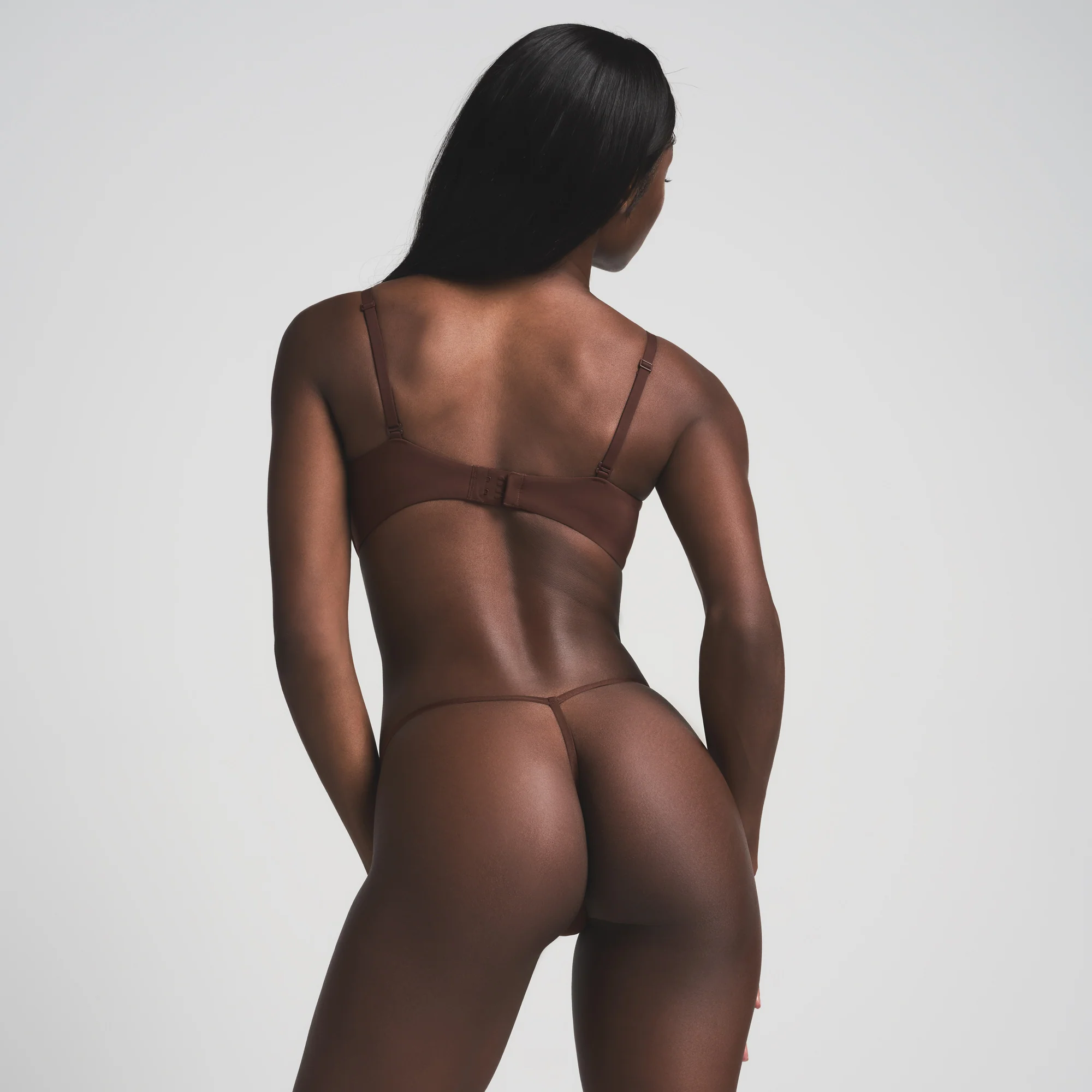 FITS EVERYBODY T-STRING THONG | TRUFFLE