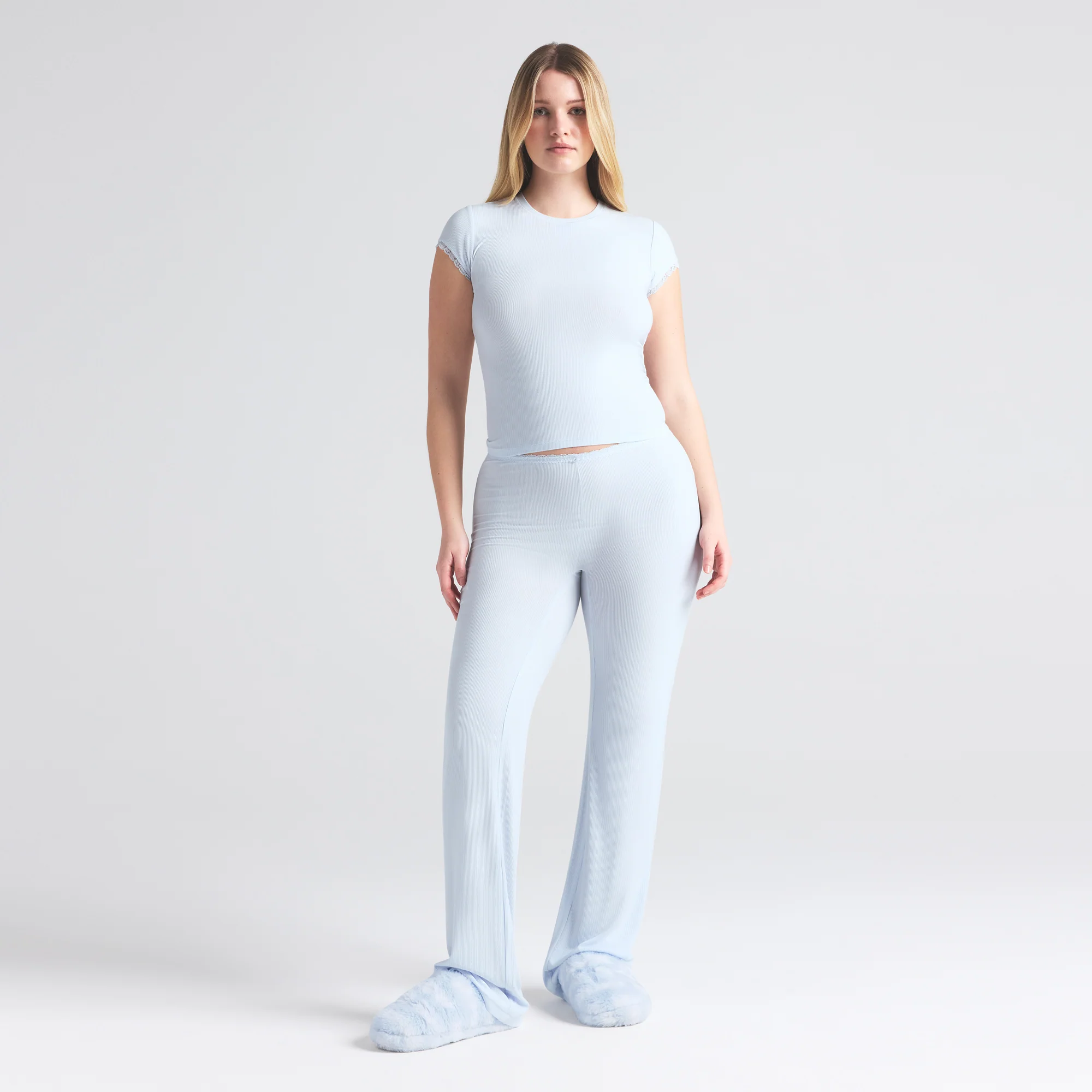 SOFT LOUNGE LACE T-SHIRT | BLUE QUARTZ