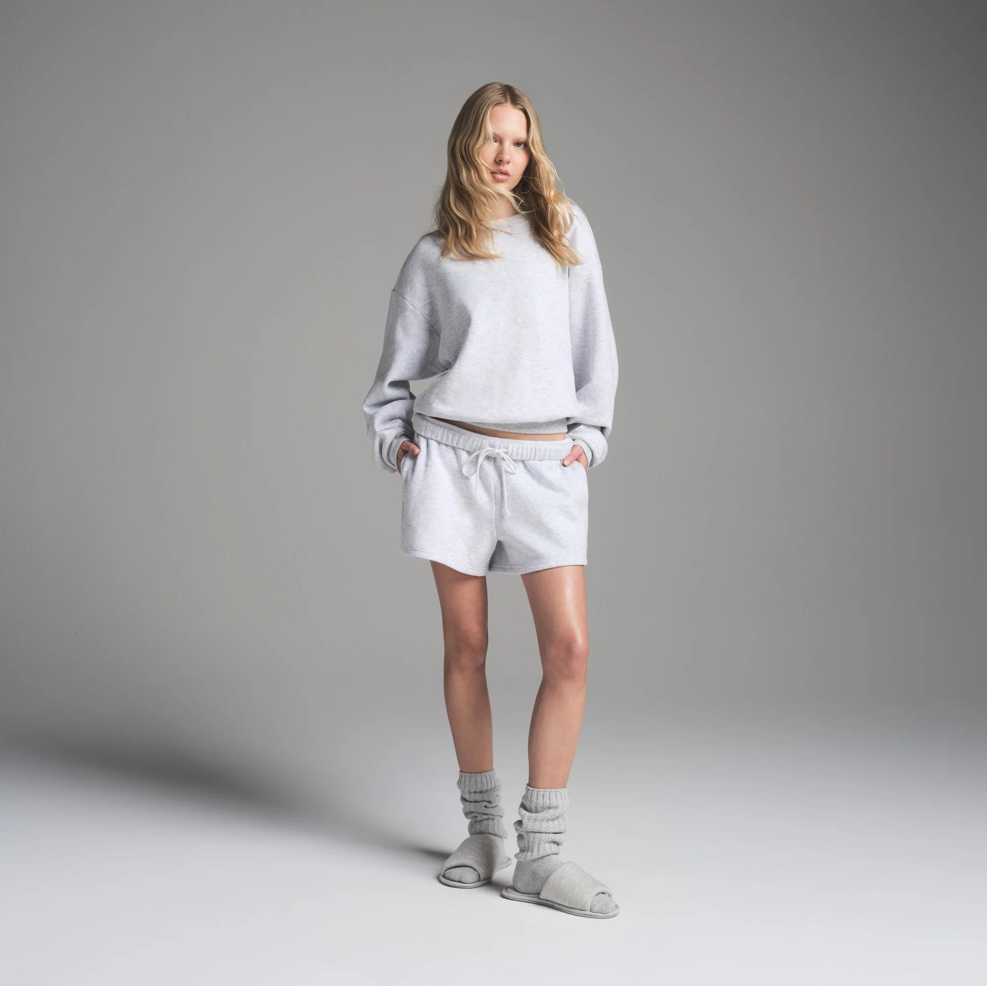 COTTON FLEECE CLASSIC CREWNECK | LIGHT HEATHER GREY