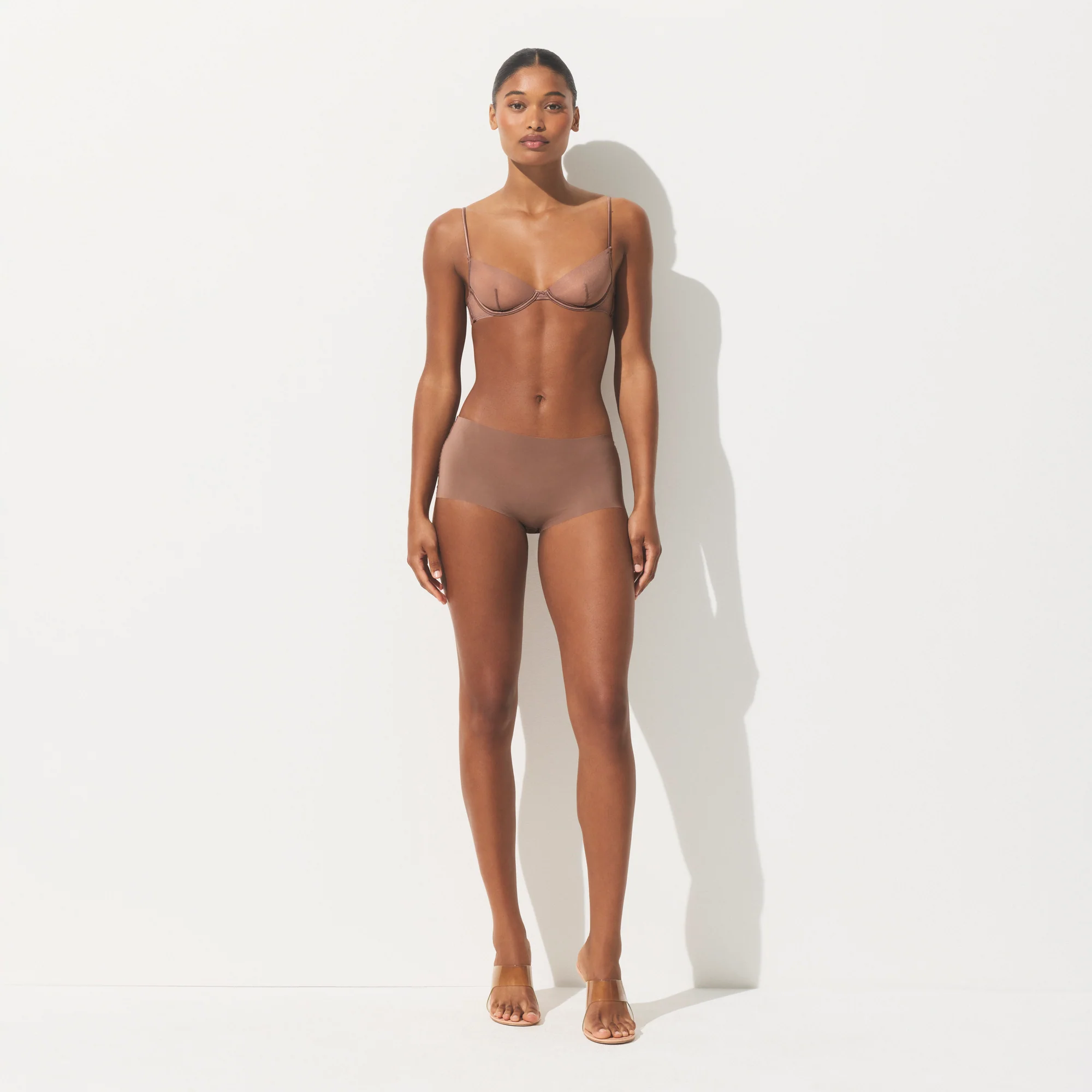 INVISIBLE BOY SHORT | UMBER