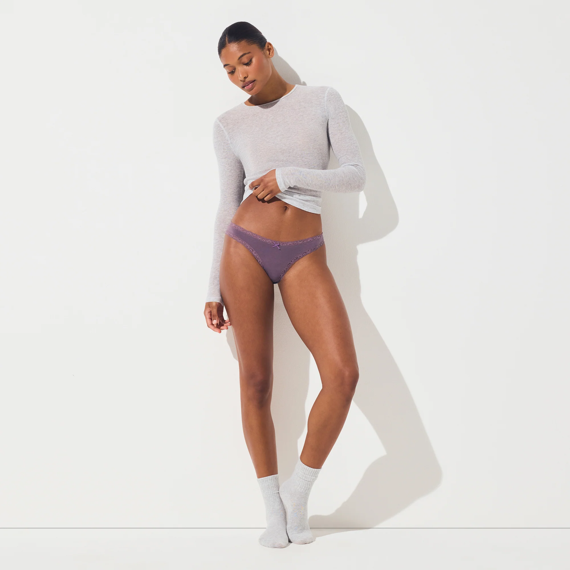 LIGHTWEIGHT COTTON LACE THONG | FIG TONAL