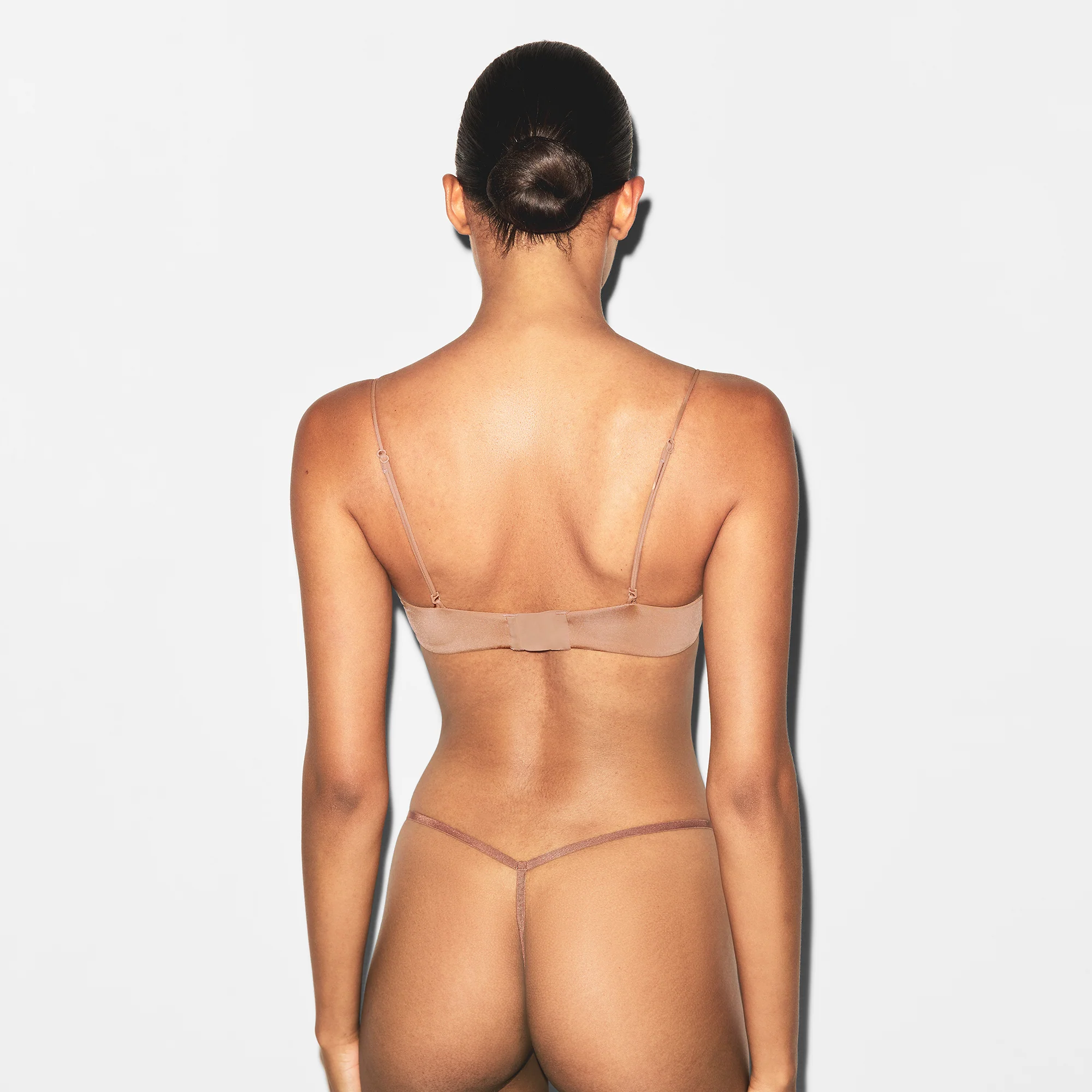 WIRELESS FORM MICRO STRAP PLUNGE BRA | CLAY