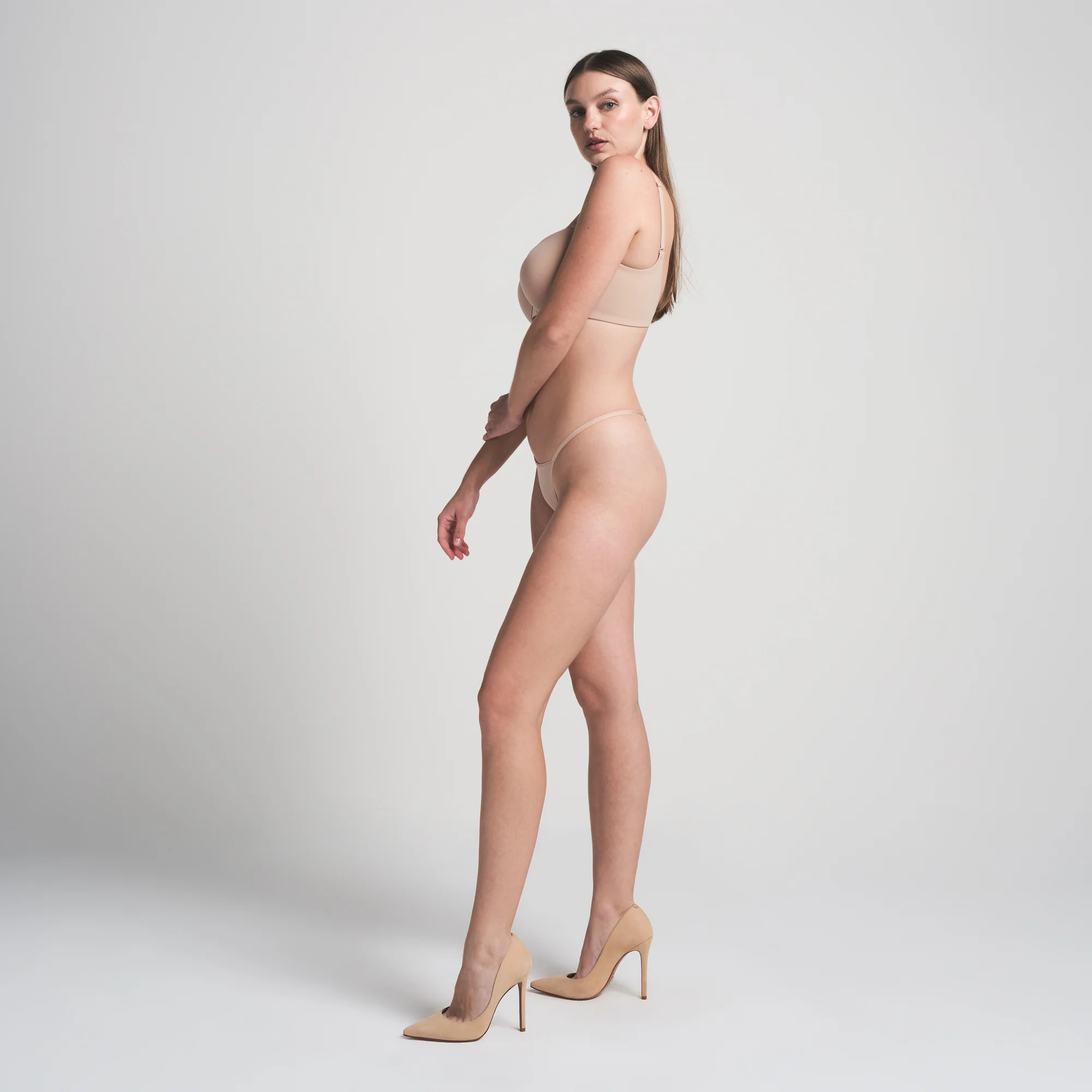 FITS EVERYBODY T-STRING THONG | TRUFFLE