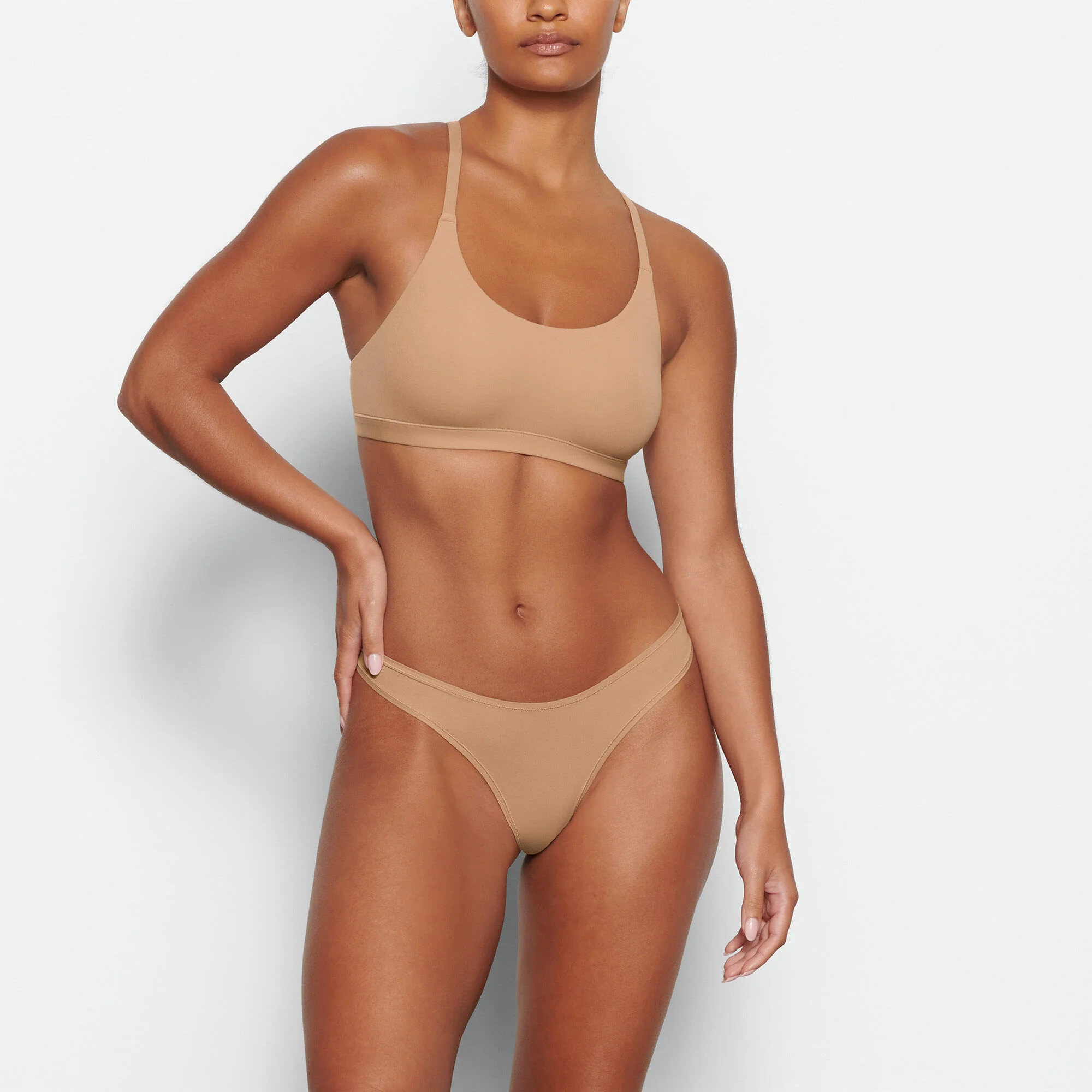 FITS EVERYBODY RACERBACK SCOOP BRALETTE | ONYX