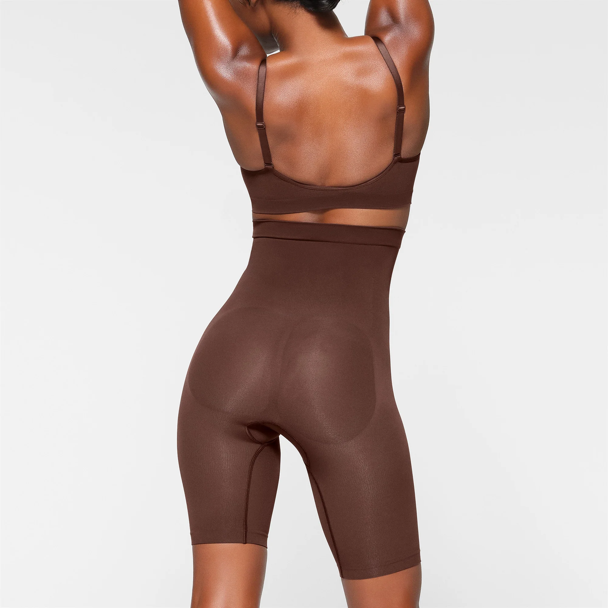 SEAMLESS SCULPT HIGH-WAISTED ABOVE THE KNEE SHORT | ONYX