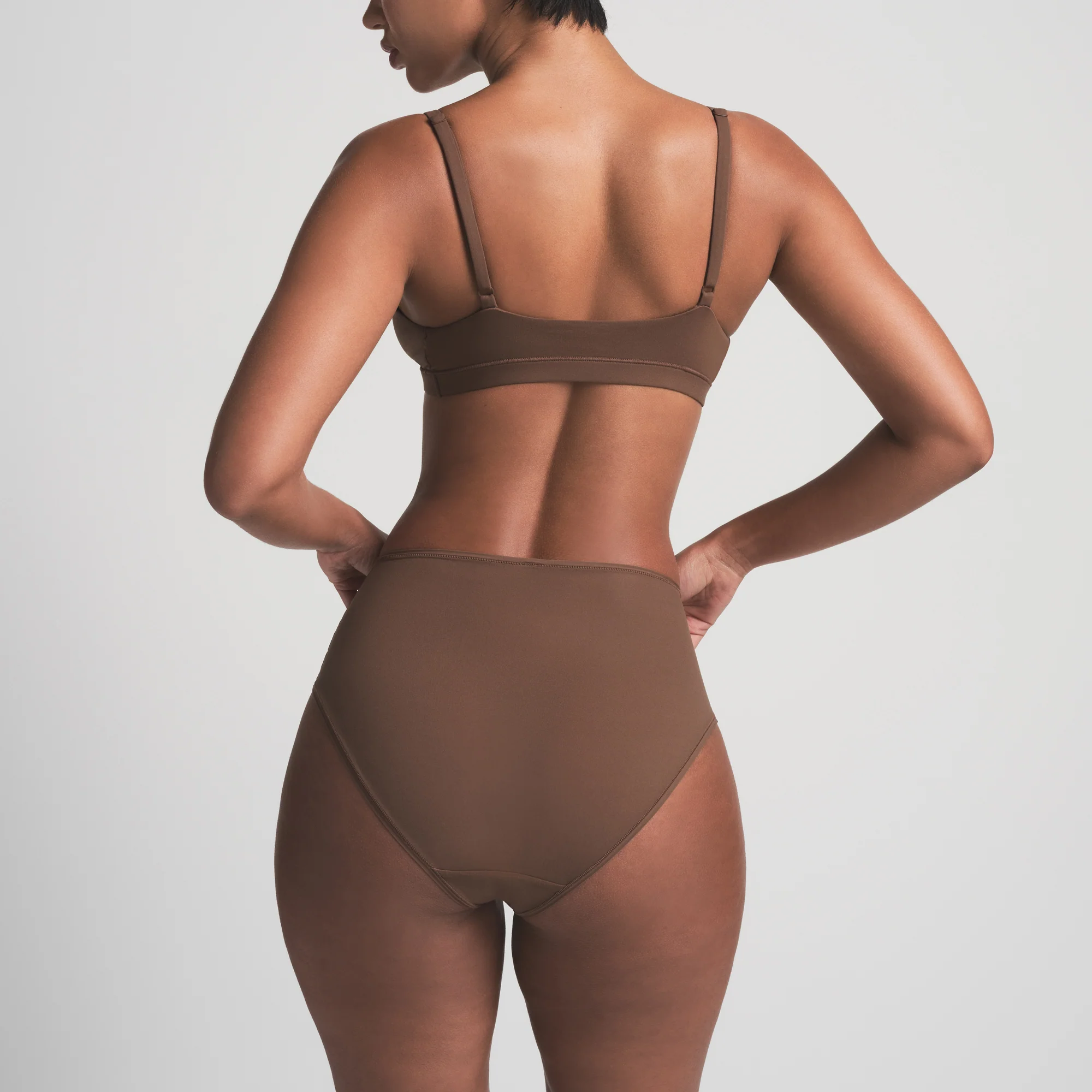 FITS EVERYBODY FULL BRIEF | ONYX