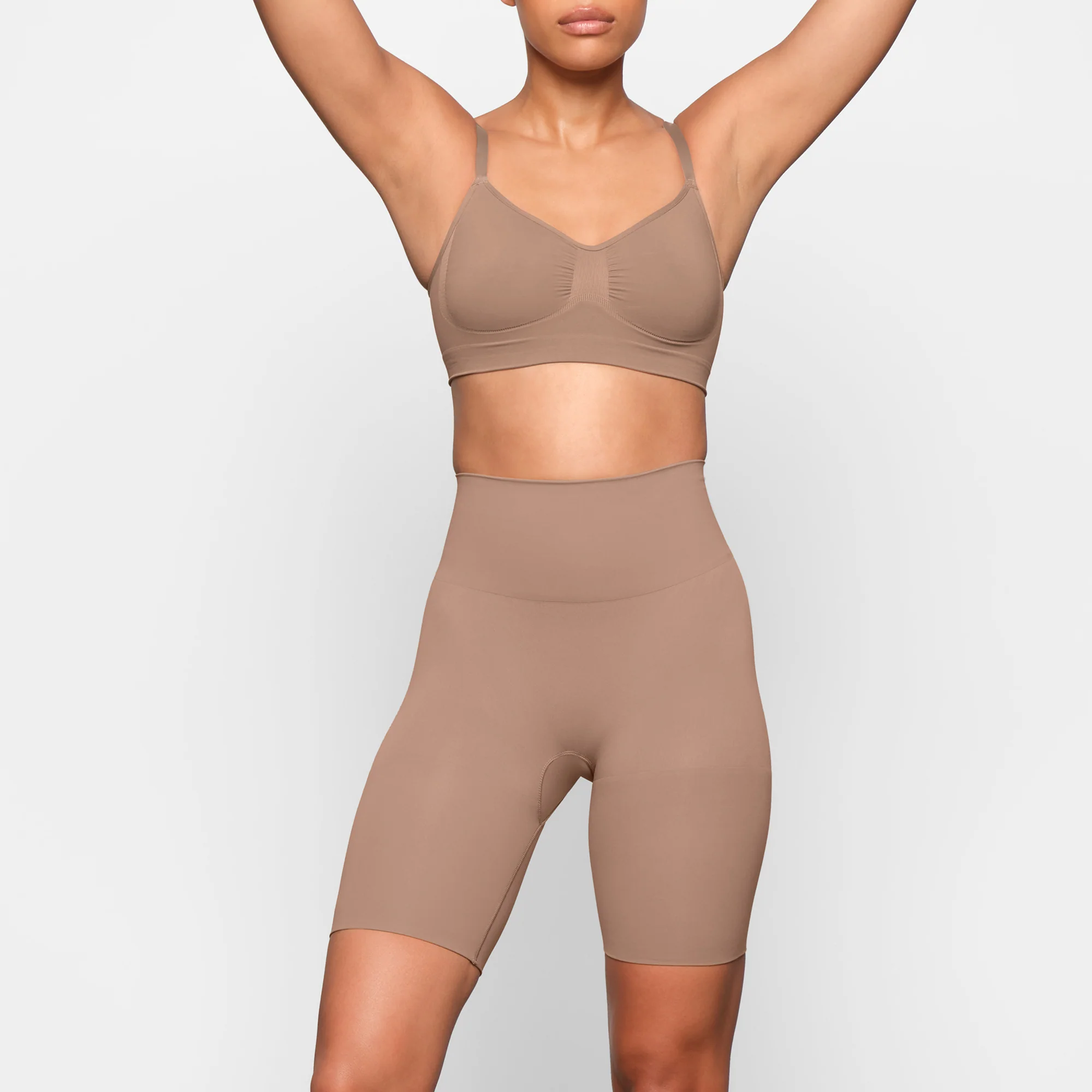 SEAMLESS SCULPT BUTT LIFTING SHORT | ONYX