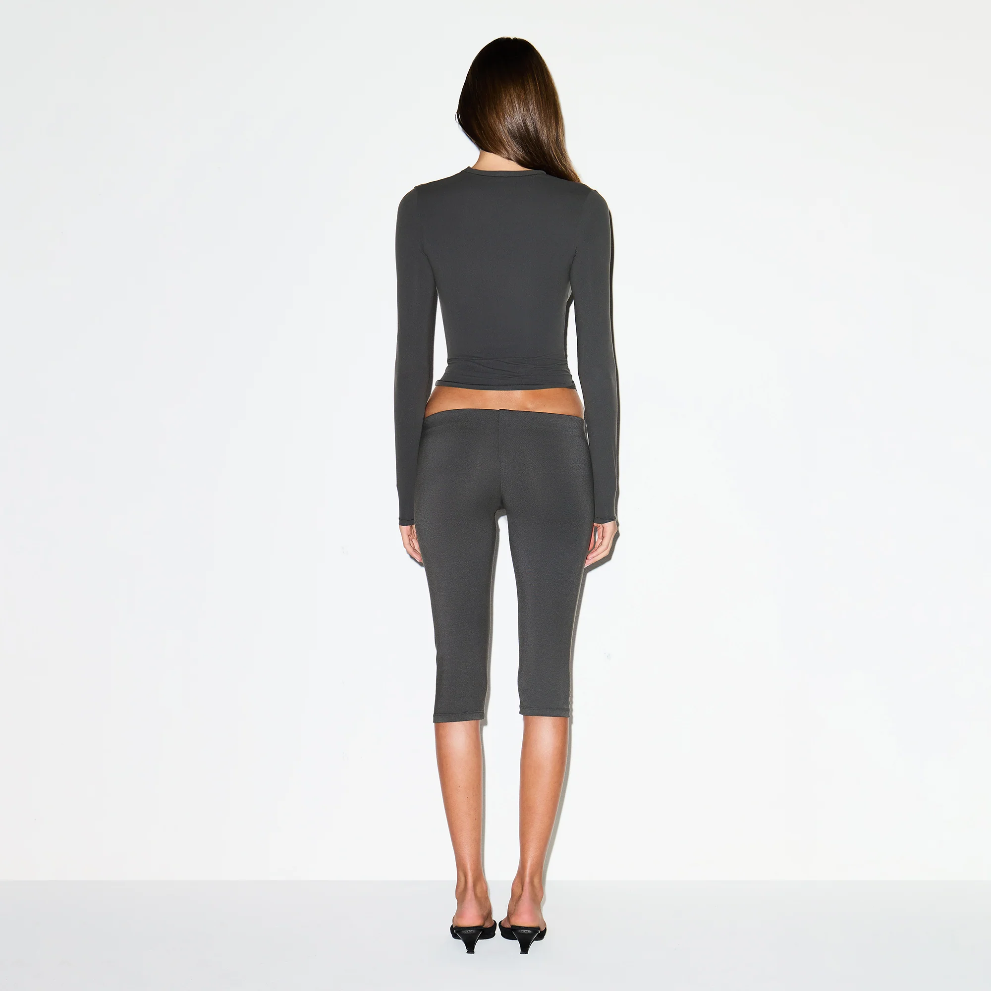 FITS EVERYBODY LONG SLEEVE T-SHIRT | GRAPHITE