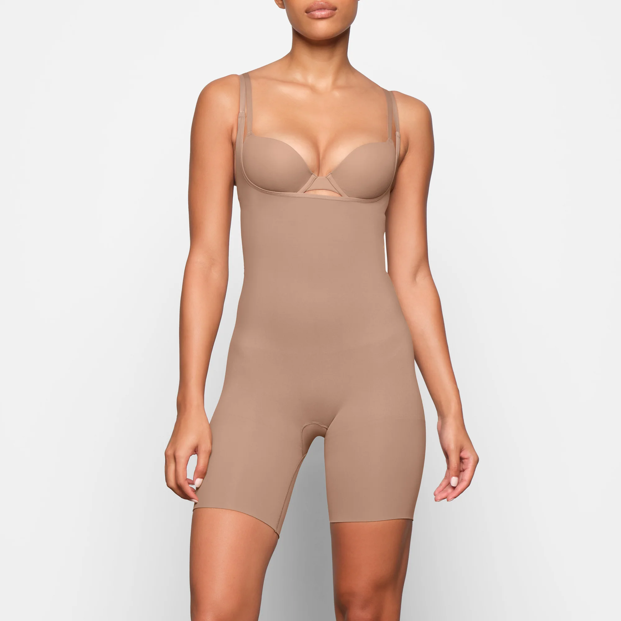 SEAMLESS SCULPT BUTT LIFTING OPEN BUST BODYSUIT | ONYX