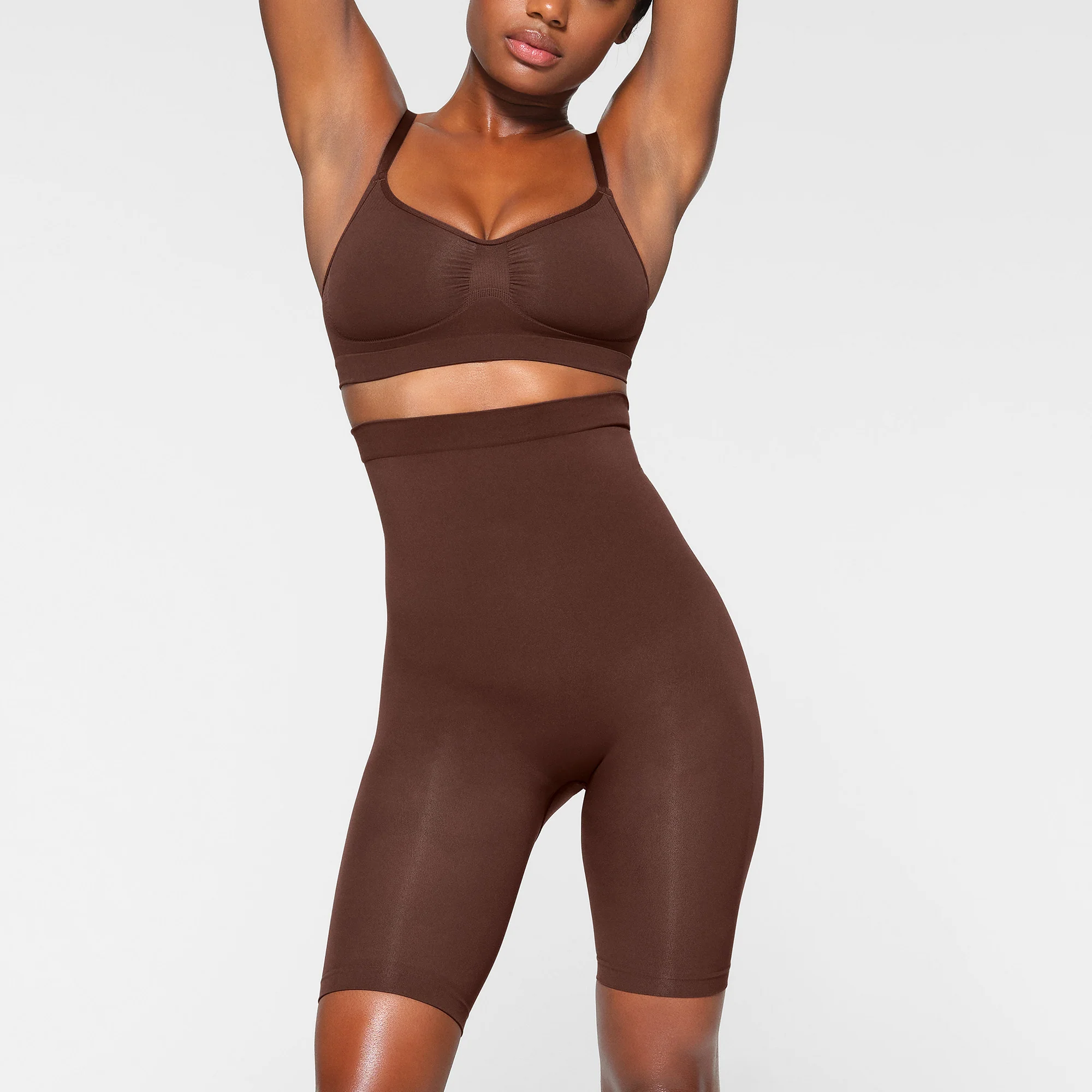 SEAMLESS SCULPT HIGH-WAISTED ABOVE THE KNEE SHORT | ONYX