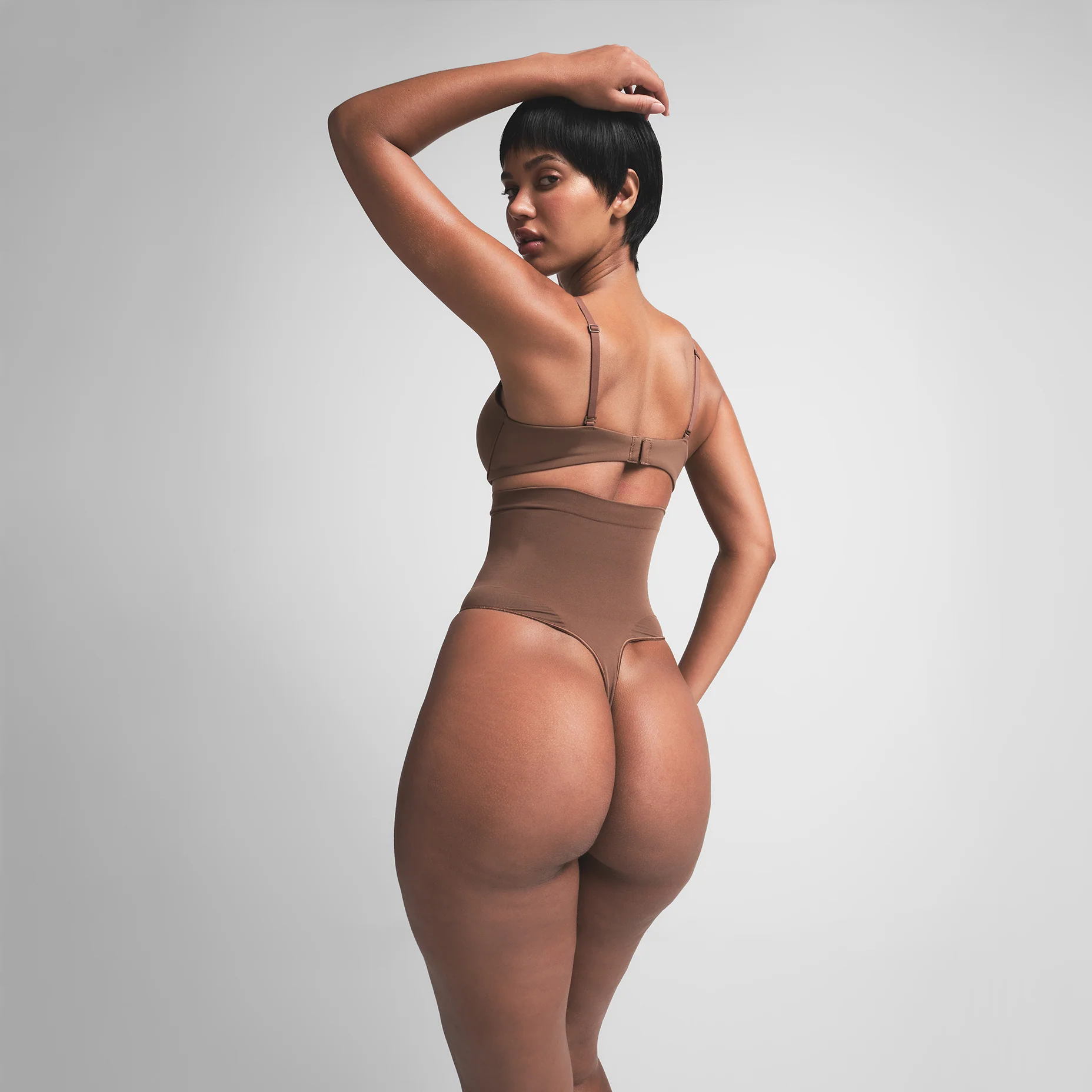 SEAMLESS SCULPT HIGH-WAISTED THONG | ONYX