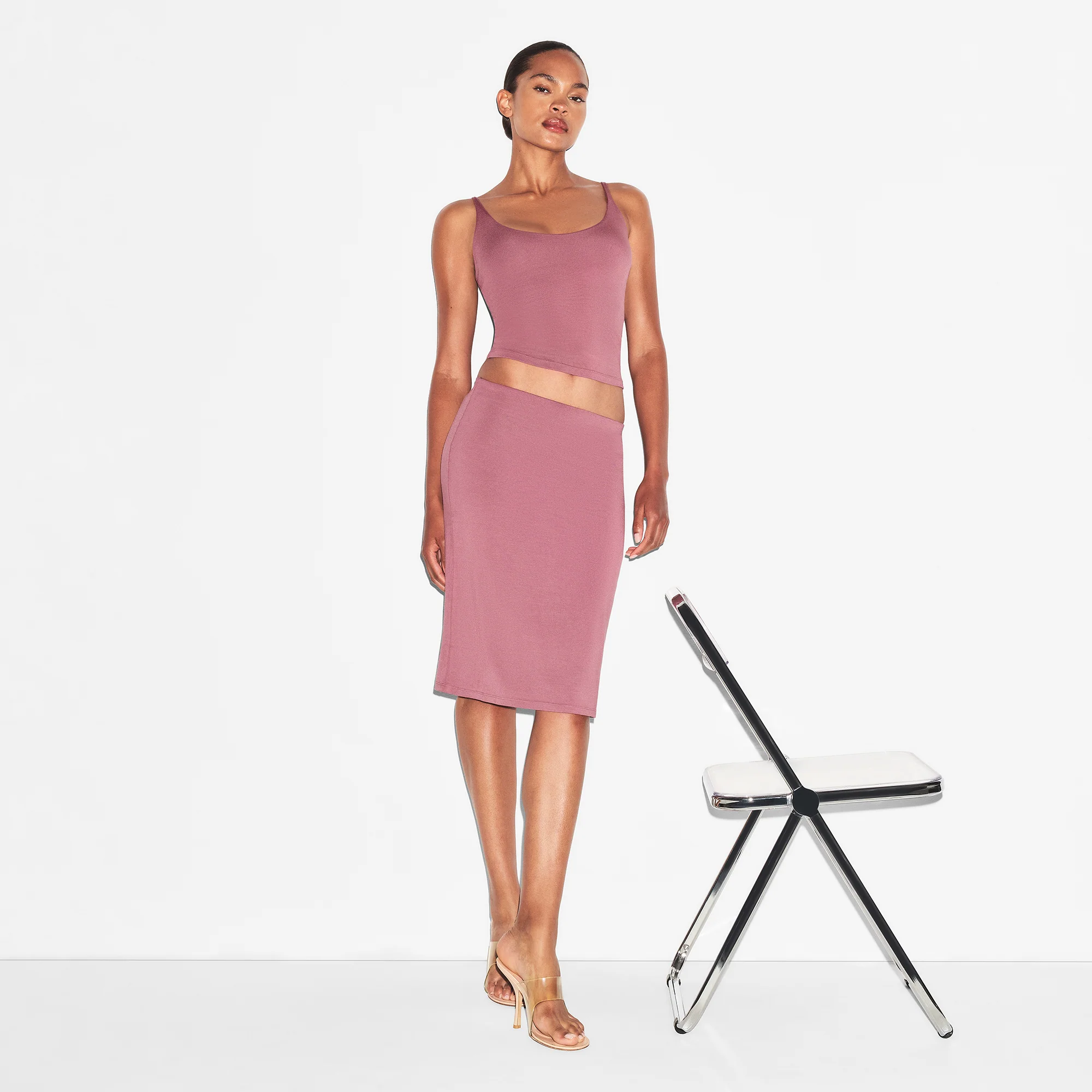 SMOOTH LAYERS MIDI SKIRT | REDWOOD