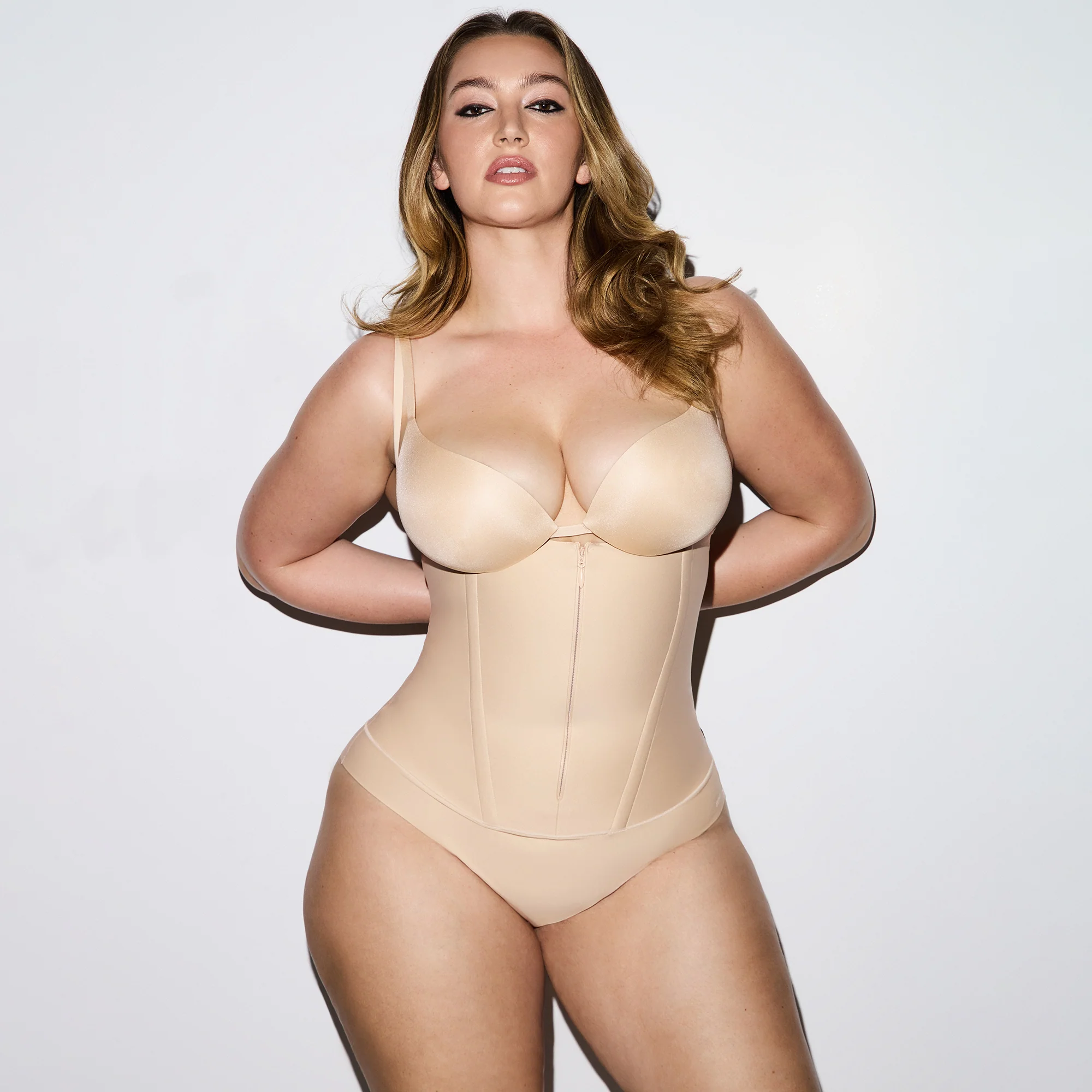 SKIMS BODY CORE SCULPT WAIST CINCHER THONG | CLAY