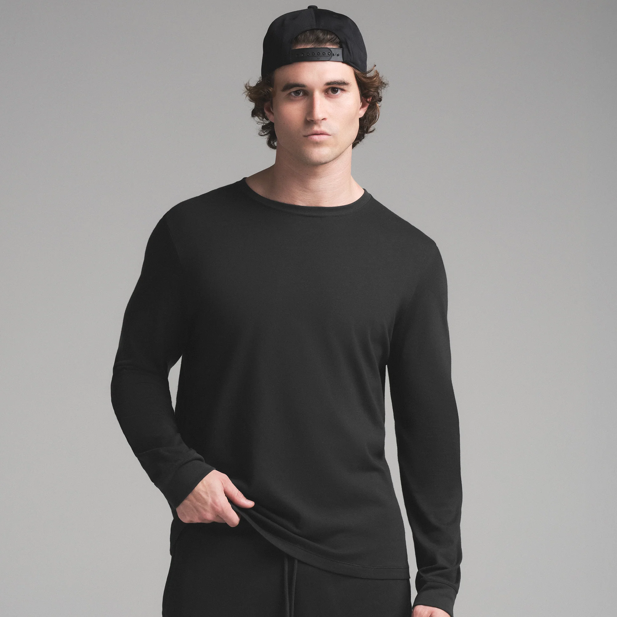 SKIMS COTTON MENS CLASSIC LONG SLEEVE T-SHIRT | CHALK