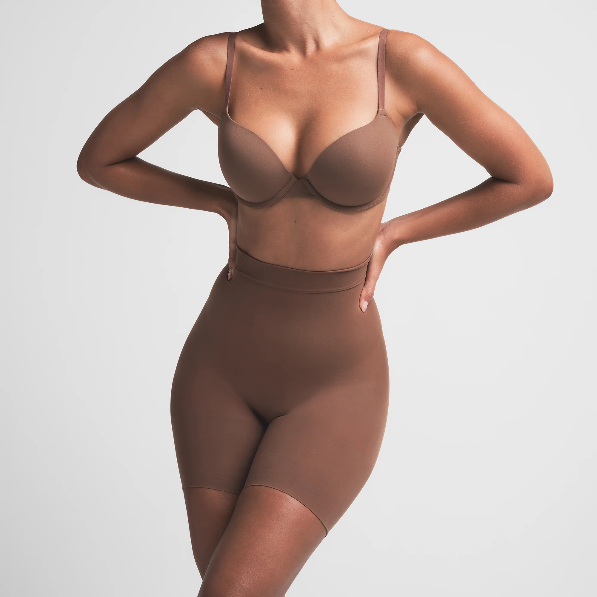 SHEER SEAMLESS HIGH-WAISTED MID THIGH SHORT | CLAY