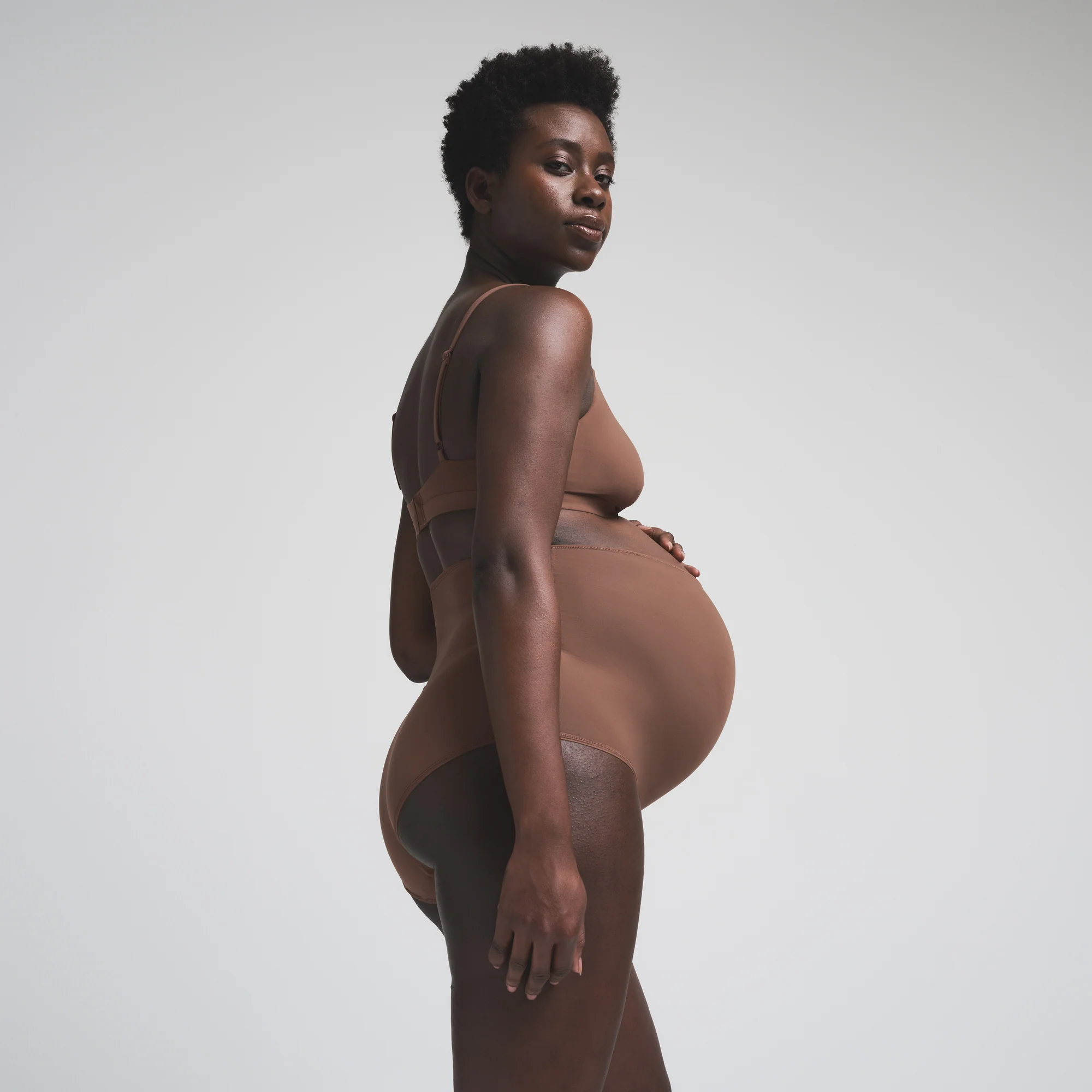 FITS EVERYBODY MATERNITY NURSING SCOOP BRALETTE | ONYX