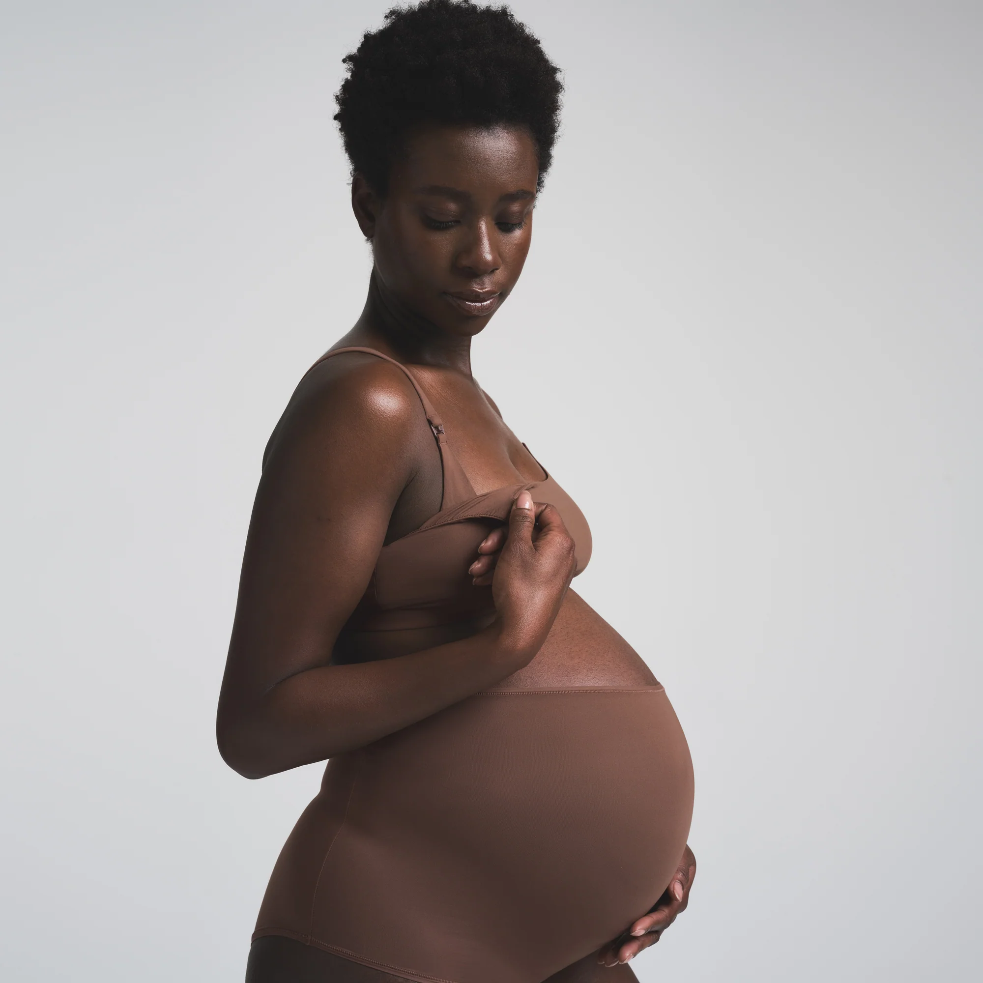 FITS EVERYBODY MATERNITY NURSING SCOOP BRALETTE | ONYX