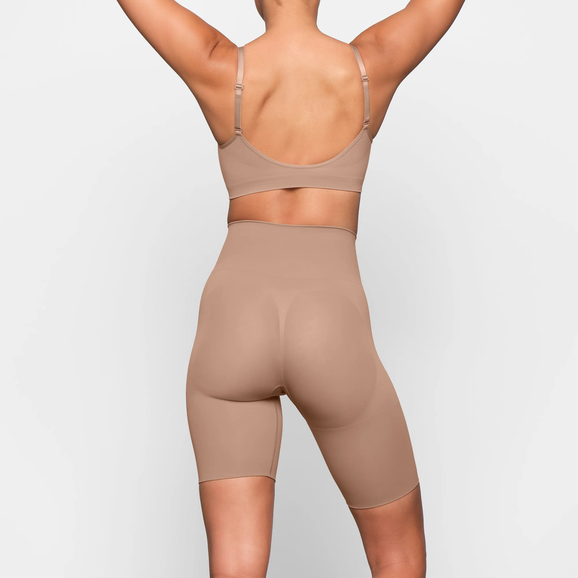 SEAMLESS SCULPT BUTT LIFTING SHORT | ONYX
