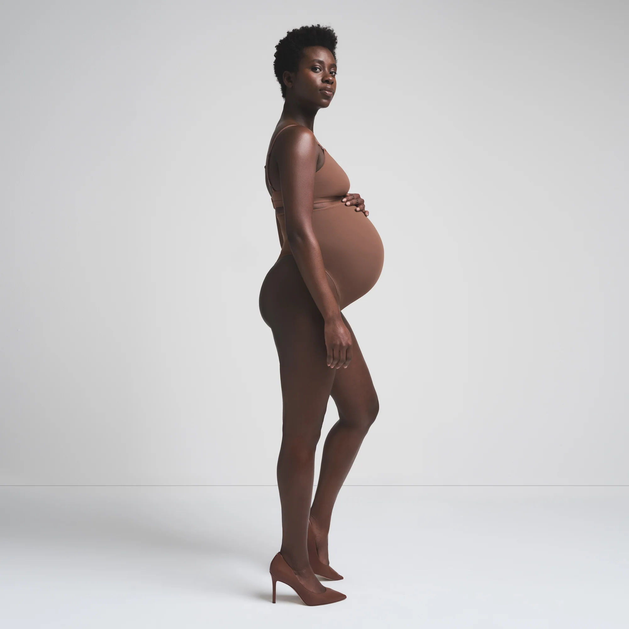 FITS EVERYBODY MATERNITY HIGH-WAISTED THONG | ONYX