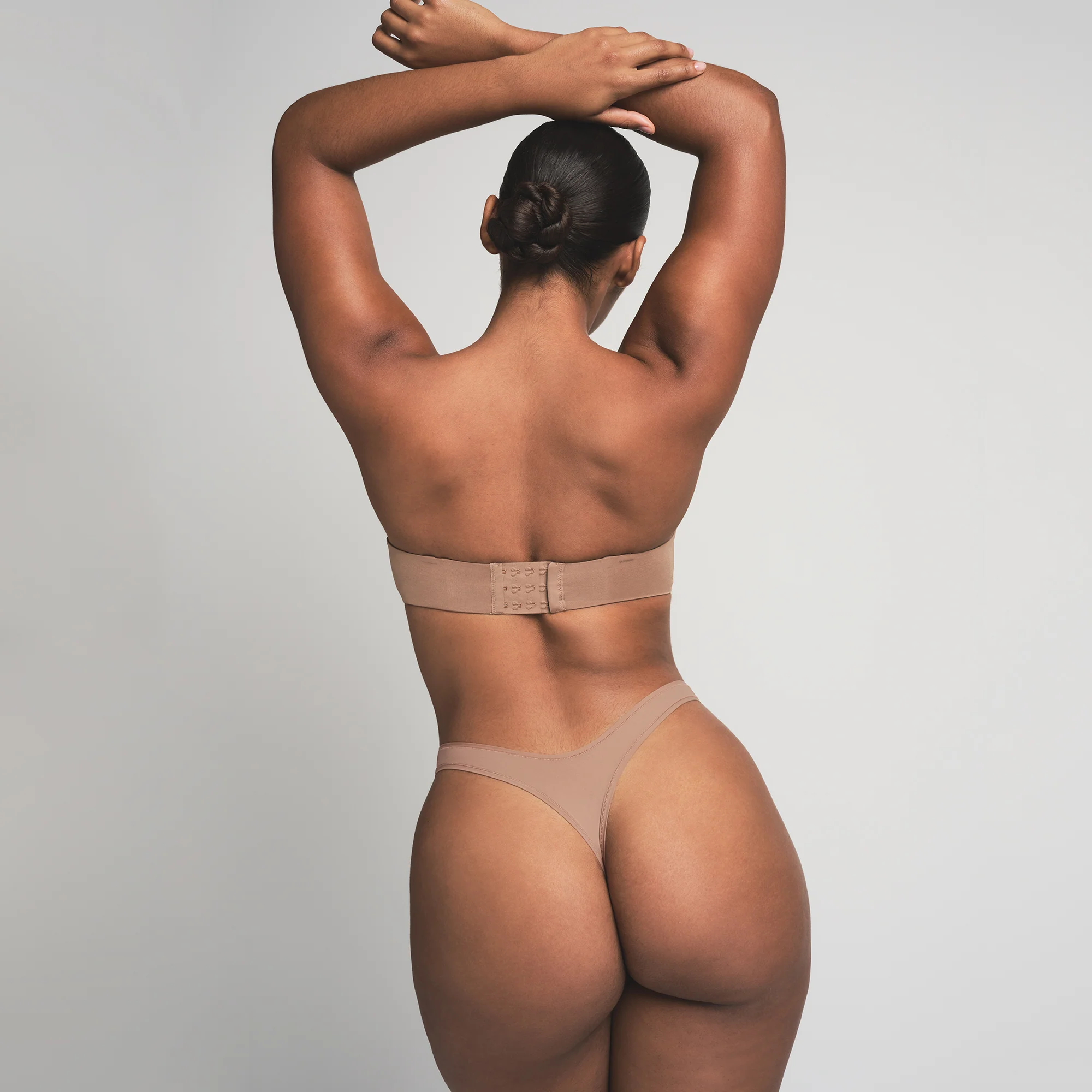 SKIMS ULTIMATE STRAPLESS PUSH-UP BRA | ONYX