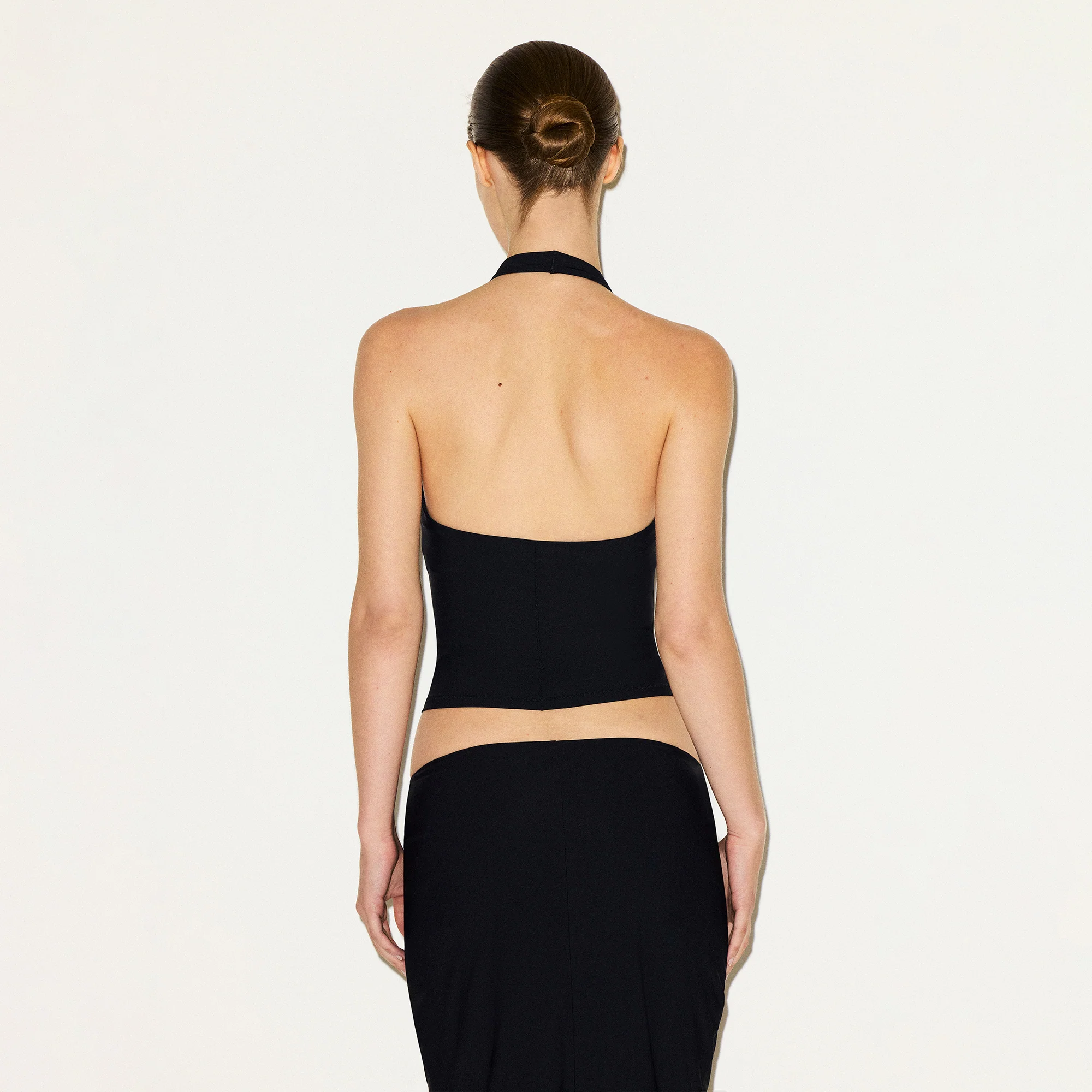 CLING MATTE HALTER TOP | OBSIDIAN