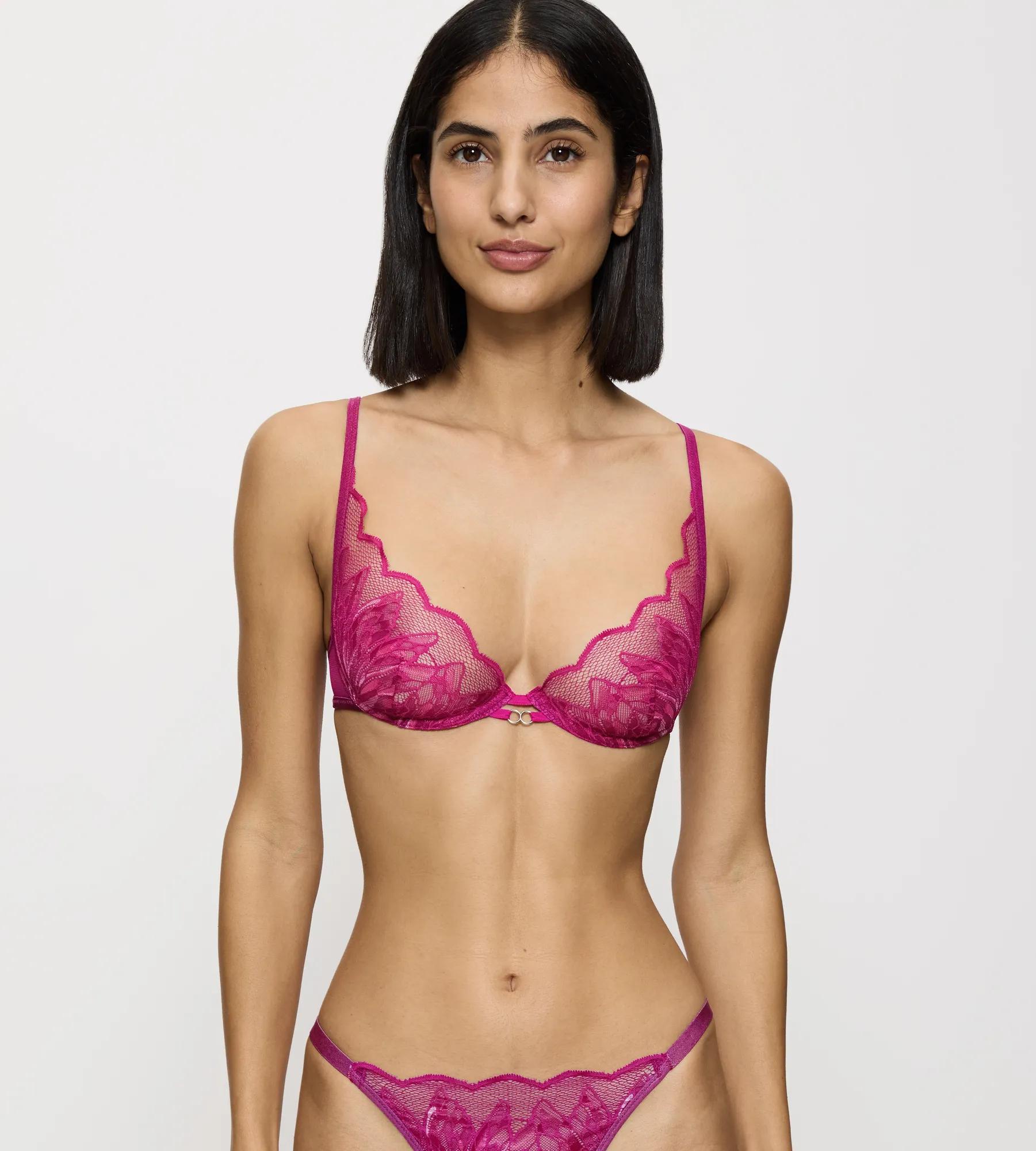 Crazy Stupid Love  Underwired bras