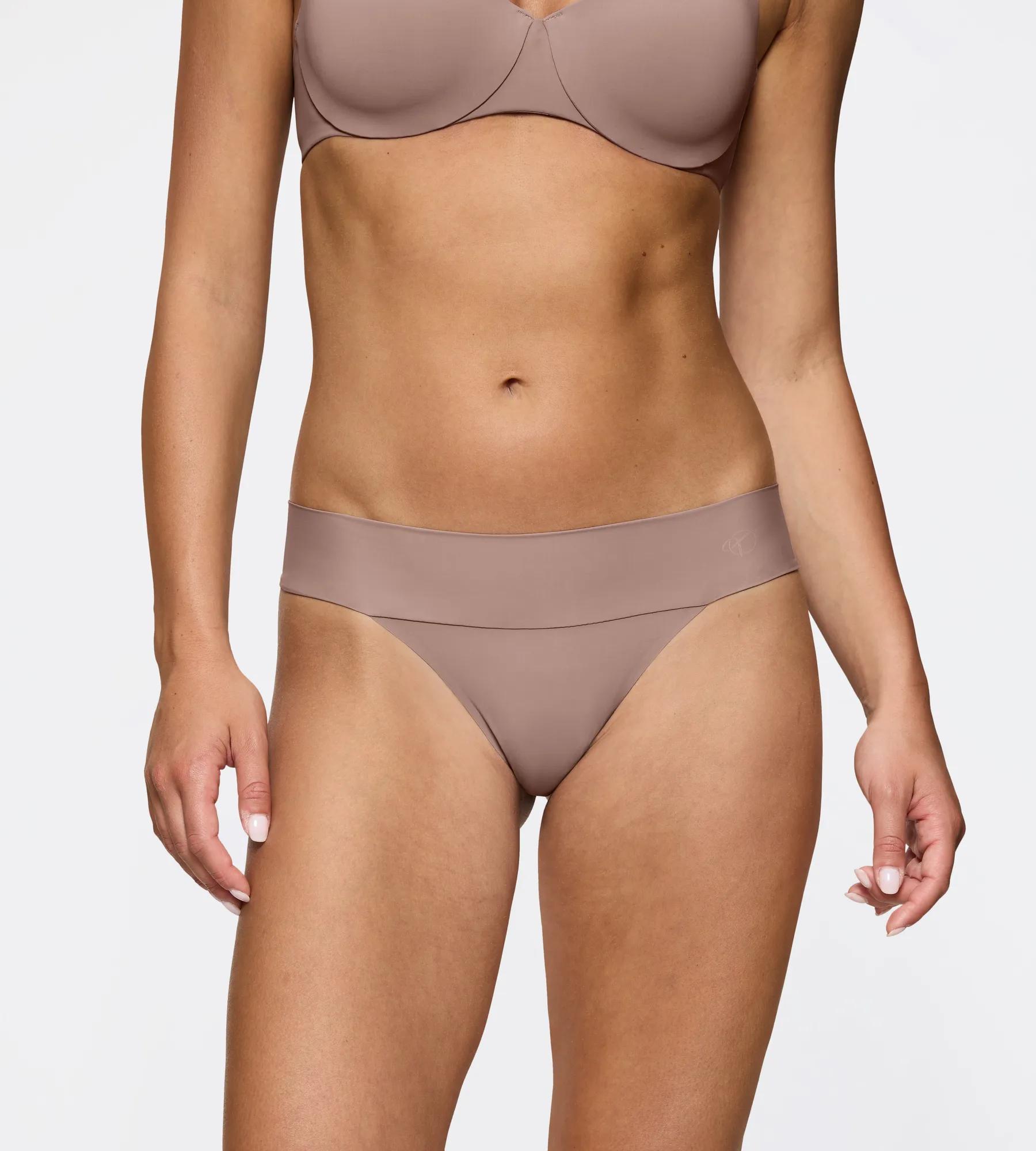 Body Make-Up Illusion  String; Brazilian