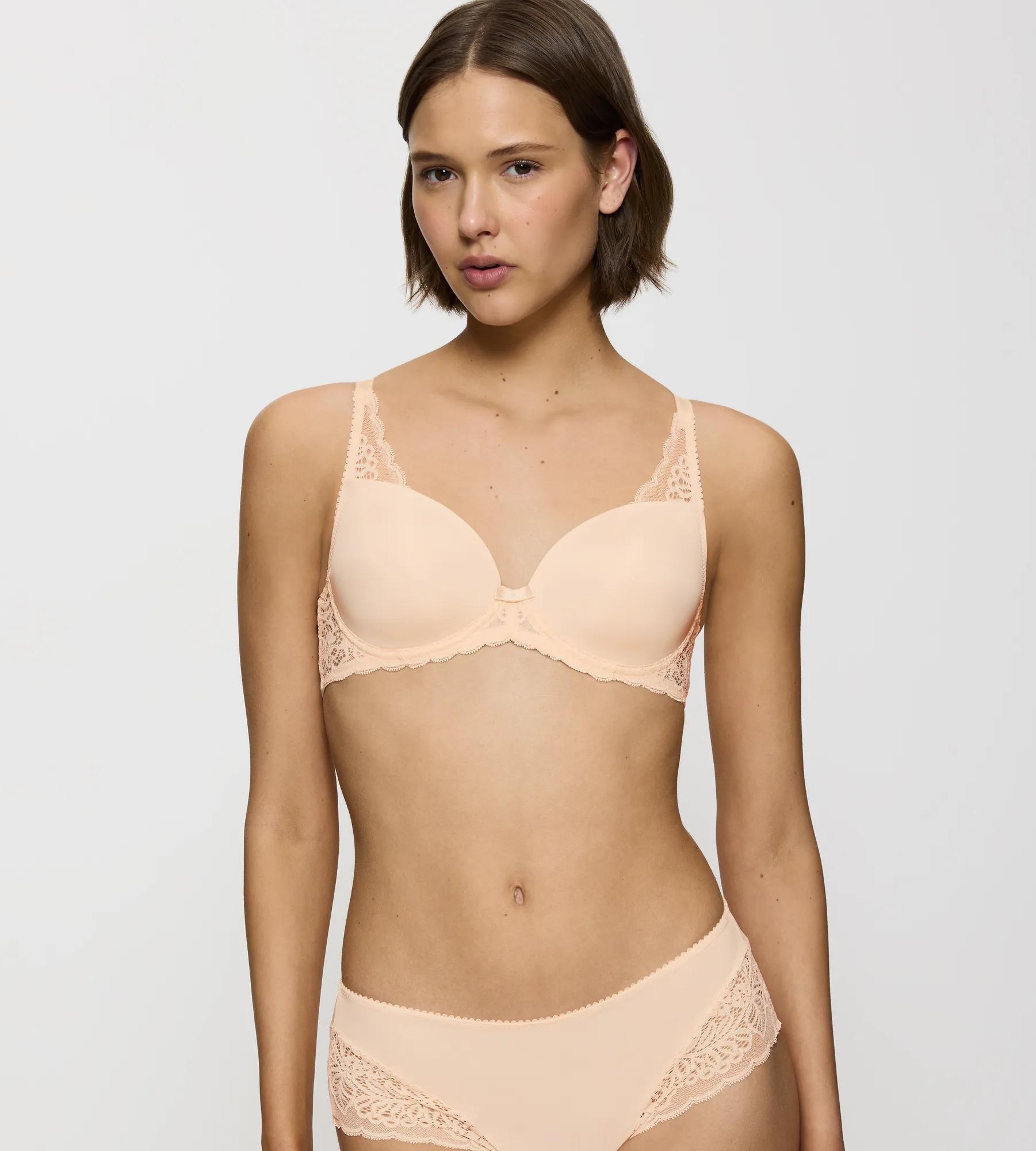 Amourette Spotlight  Padded bras