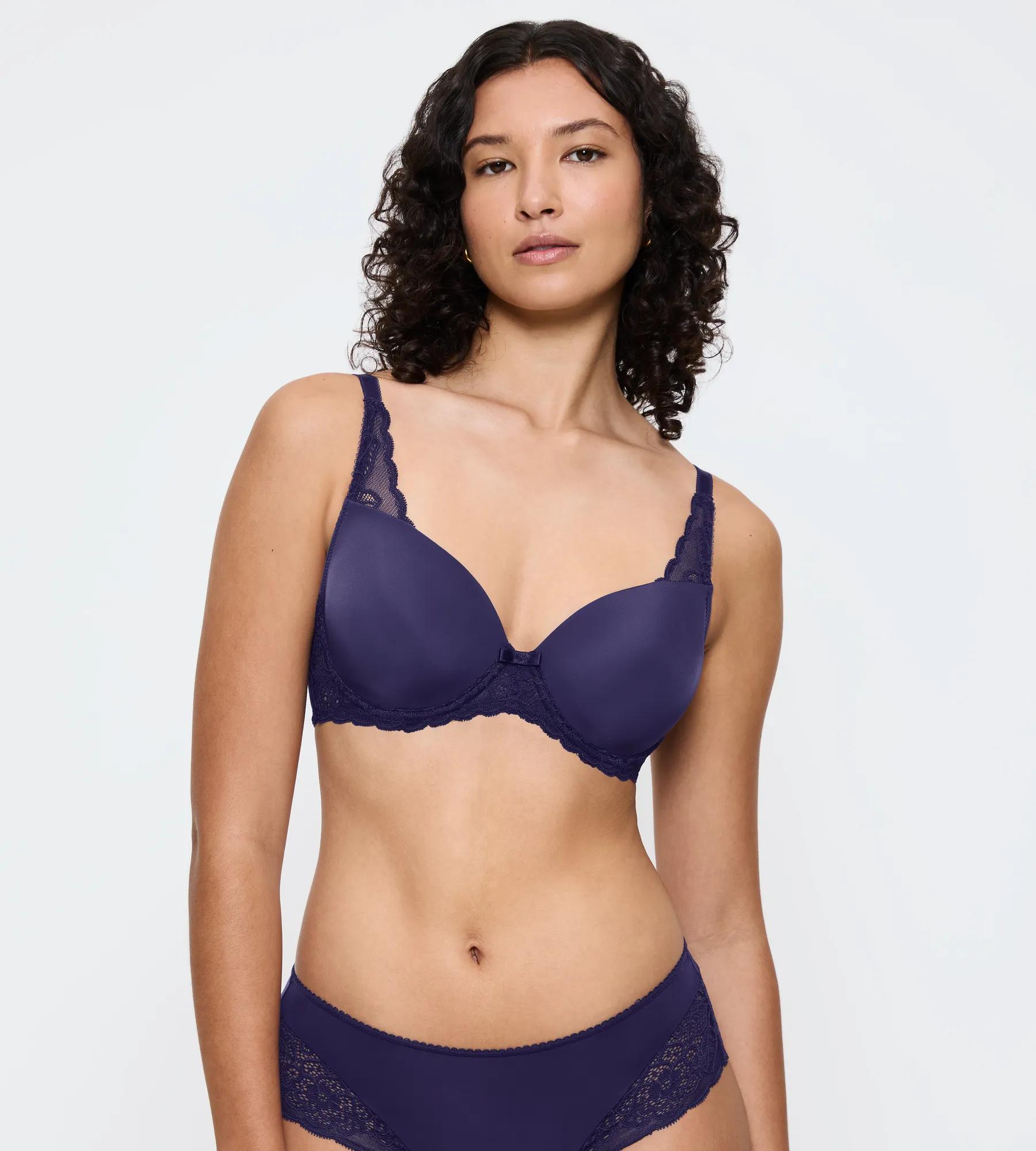 Amourette Spotlight  Padded bras