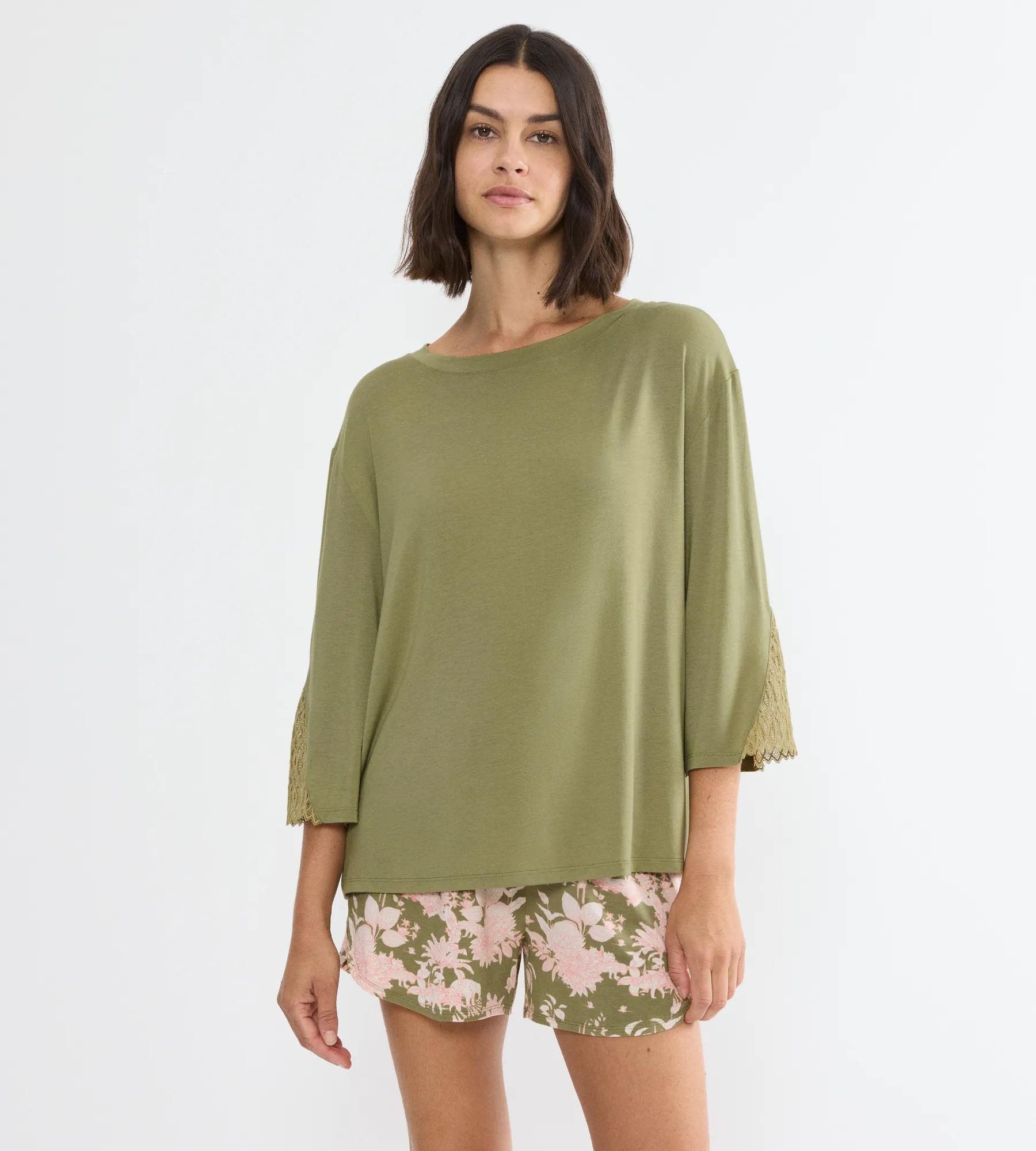 Aura Spotlight  Pyjamas