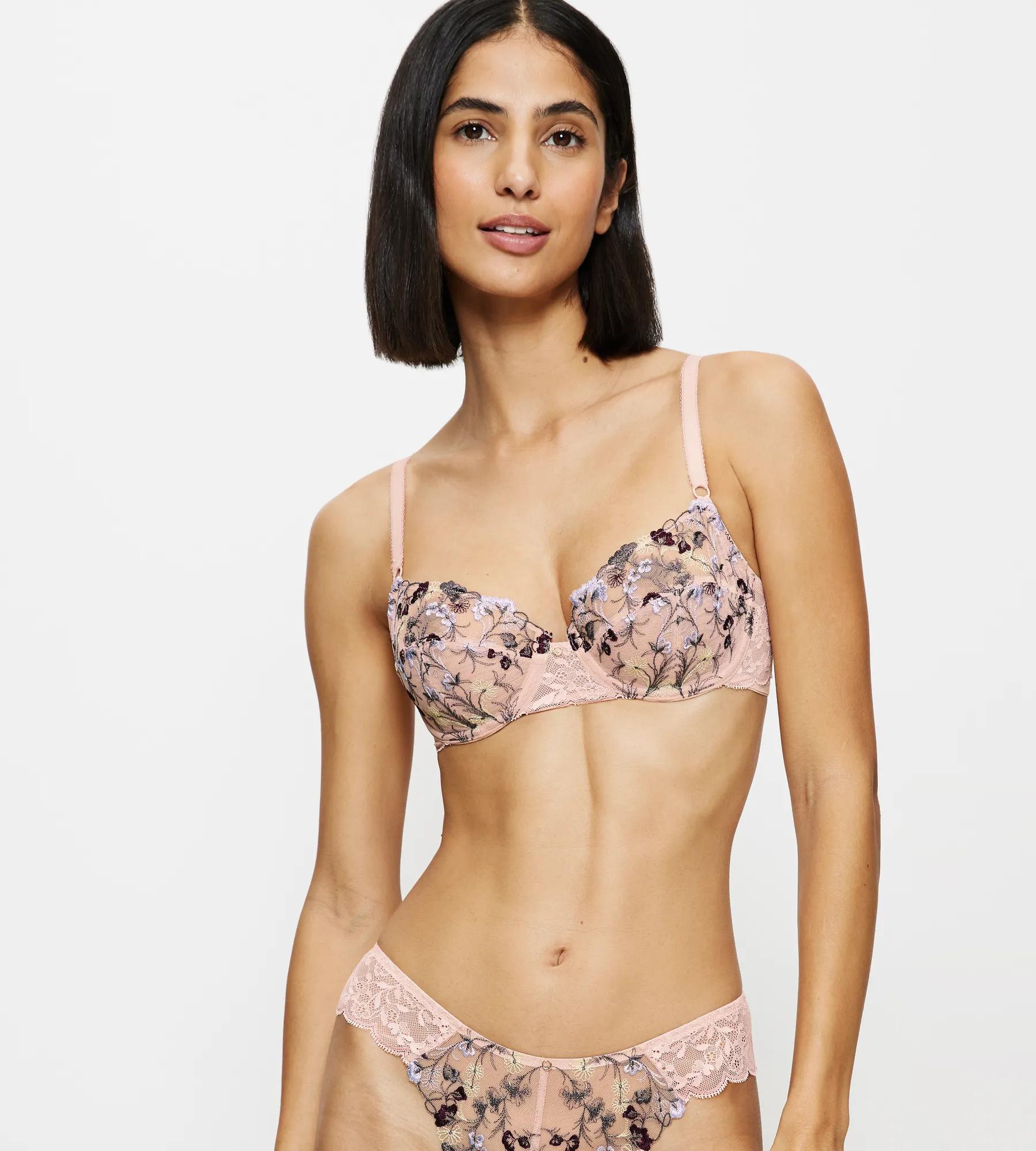 Sensual Spotlight  Underwired bras