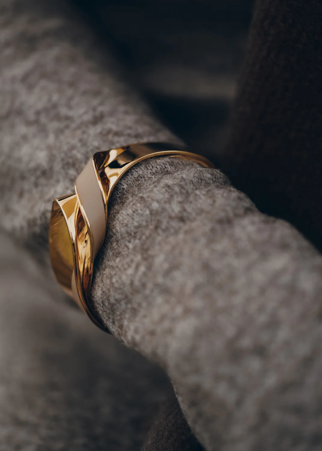 Éole Cuff-Edition Taupe Leather