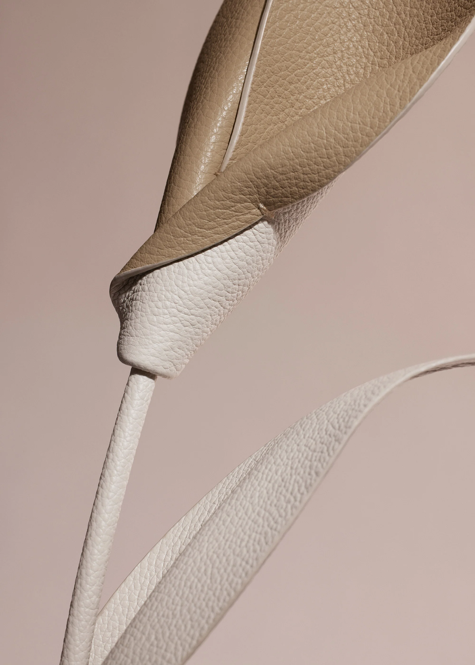 Pili Flower - Textured Duo Chalk