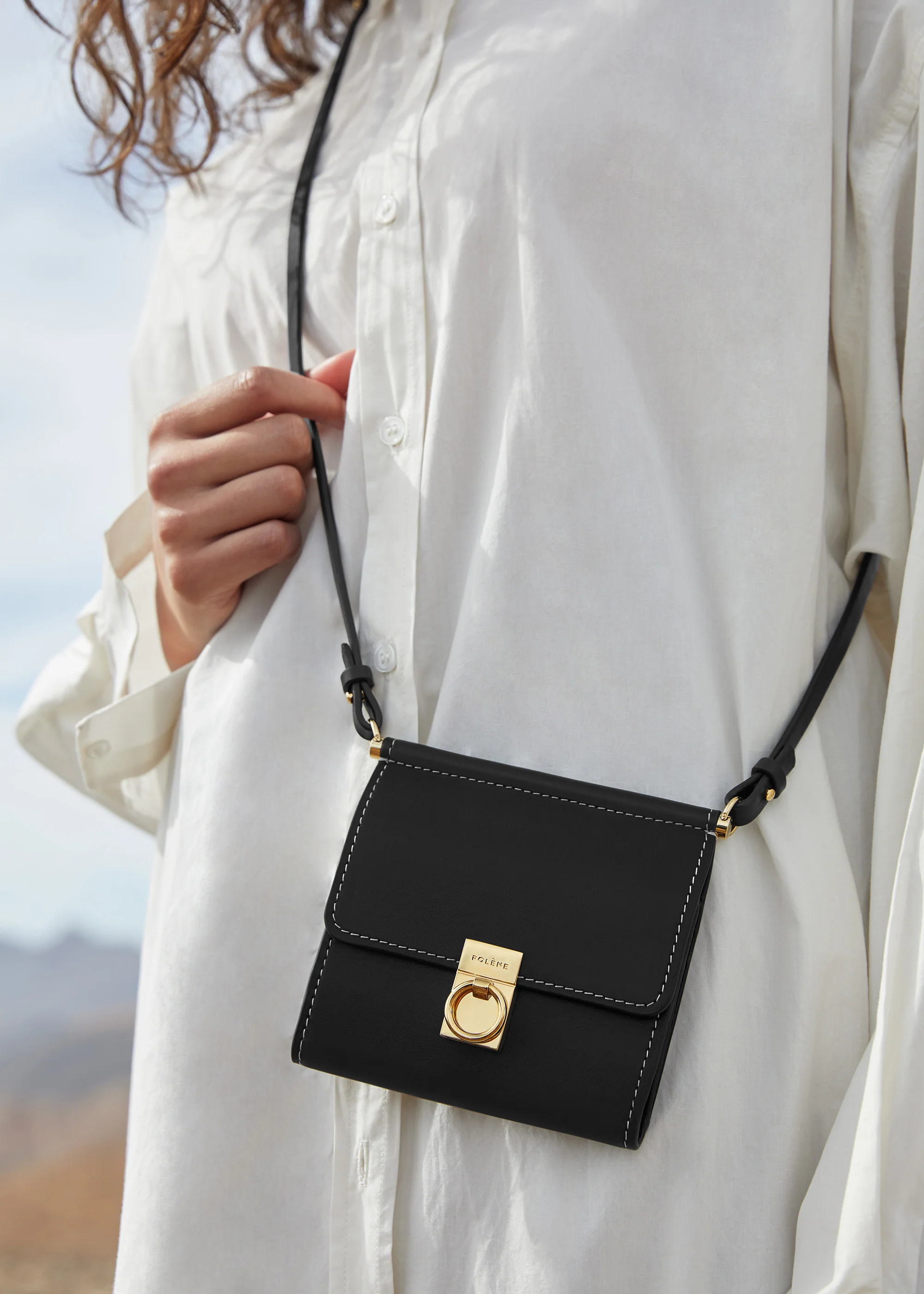 Numéro Sept Crossbody Wallet - Smooth Black