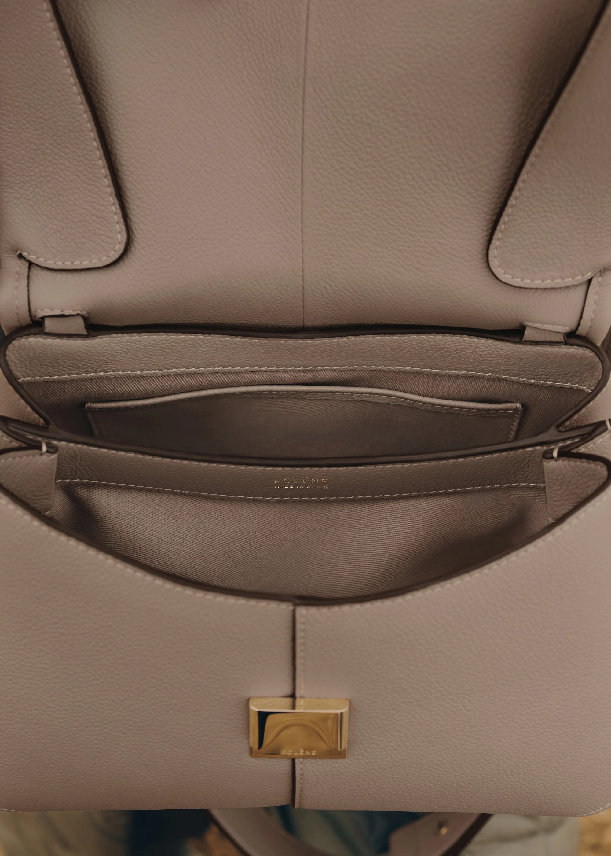 Mokki - Textured Taupe