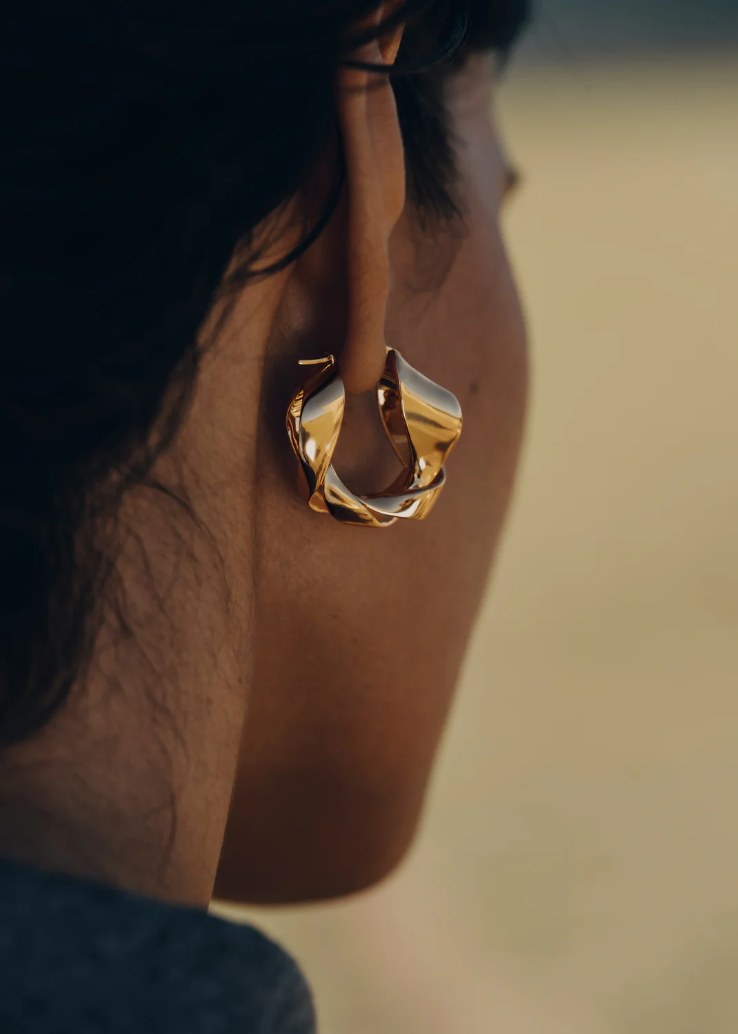 Éole Wavy Hoop Earrings-Edition gilded edition