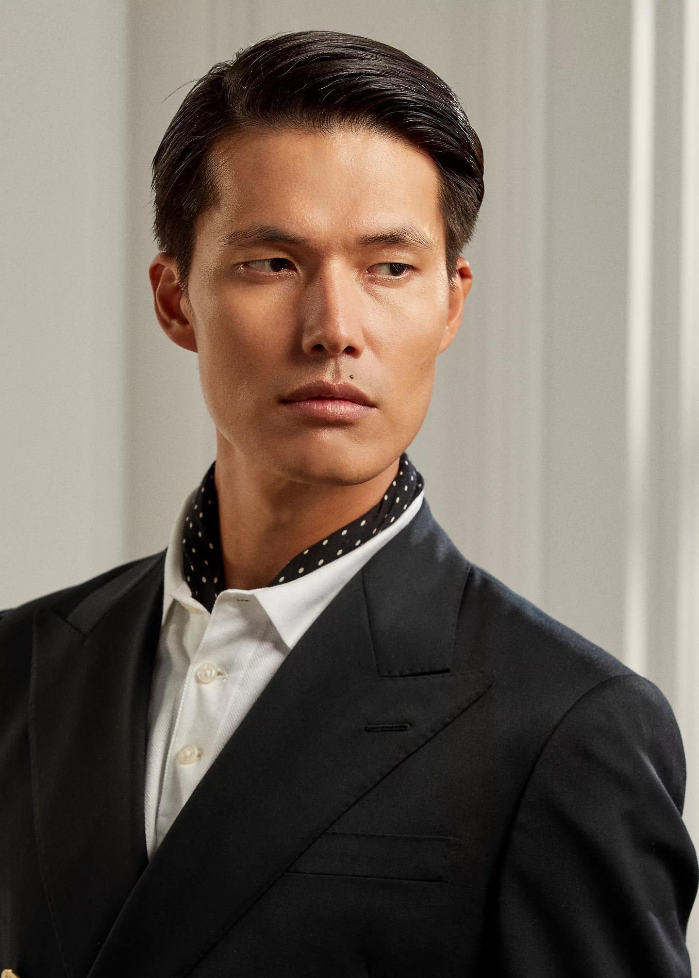 Gregory Hand-Tailored Peak-Lapel Blazer