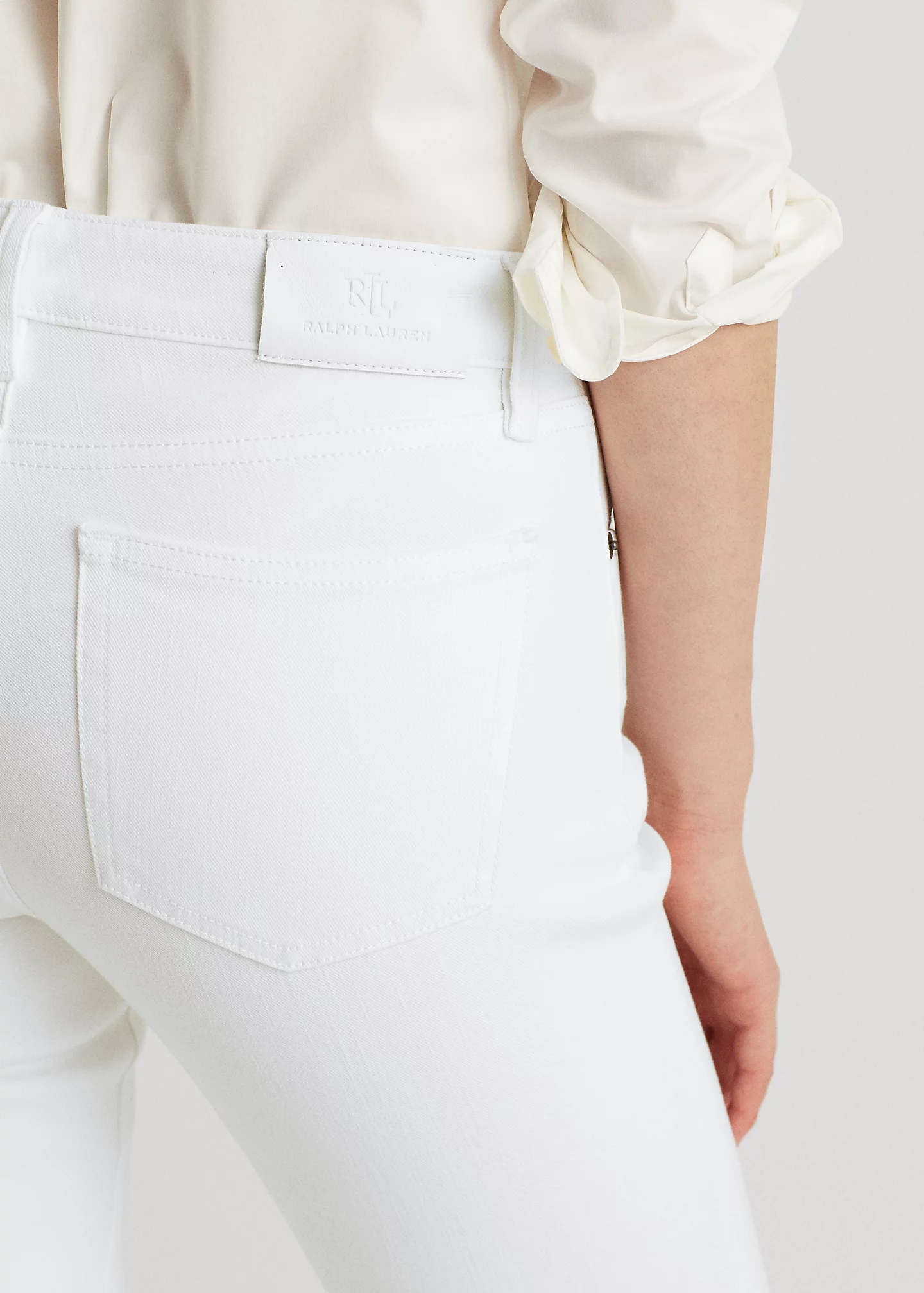 Mid-Rise Straight Jean