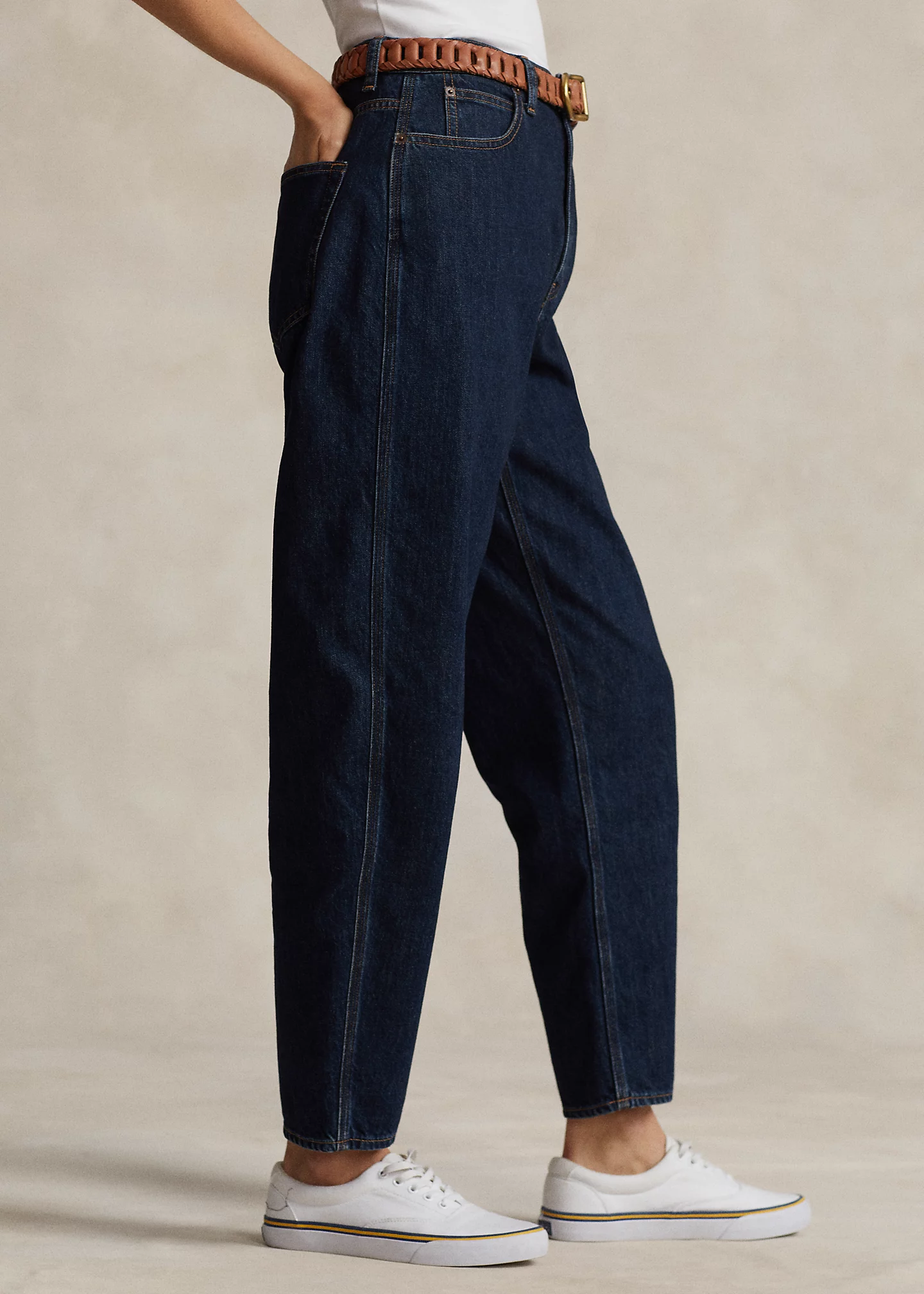Curved Tapered Jean