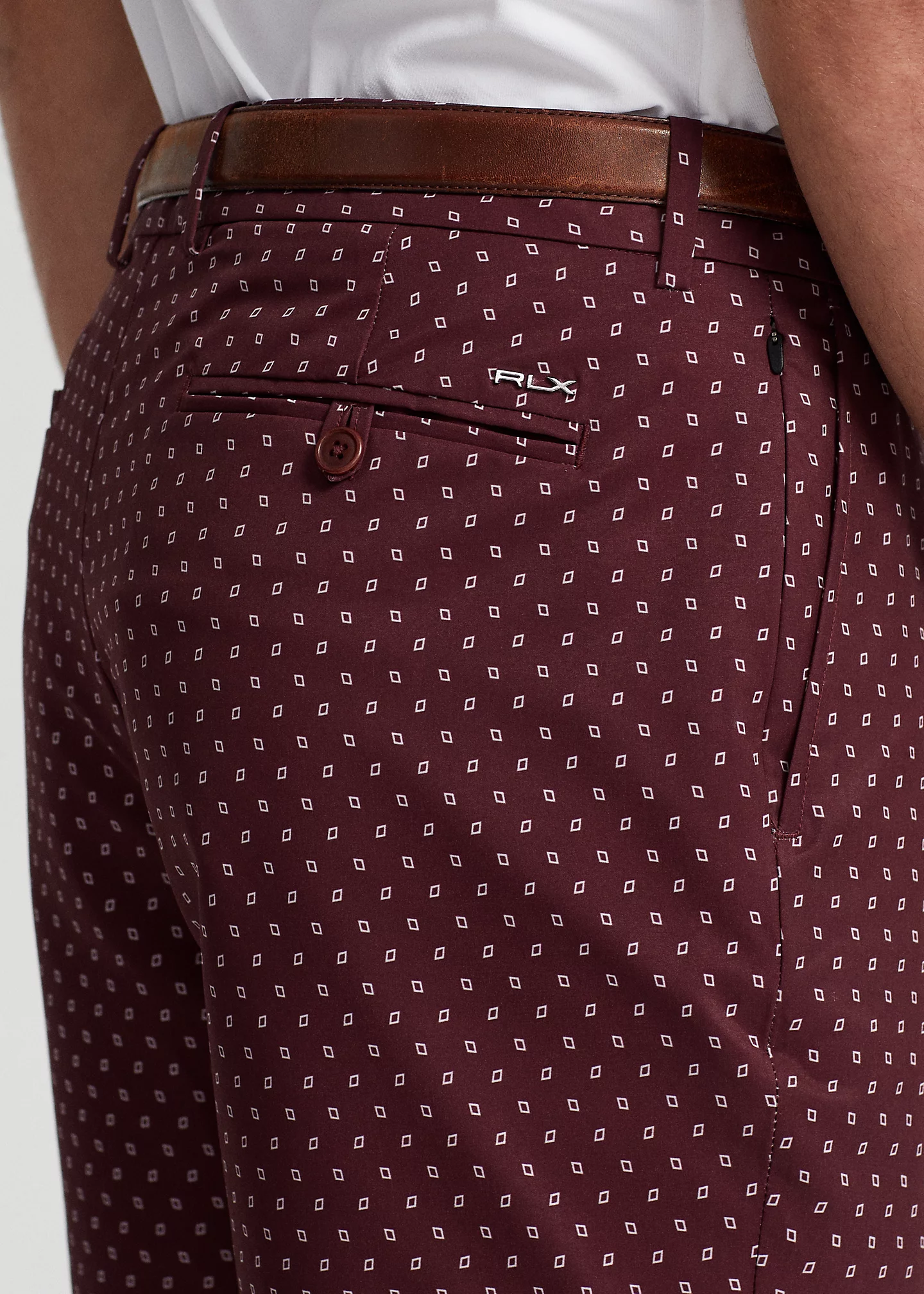 9-Inch Tailored Fit Featherweight Short