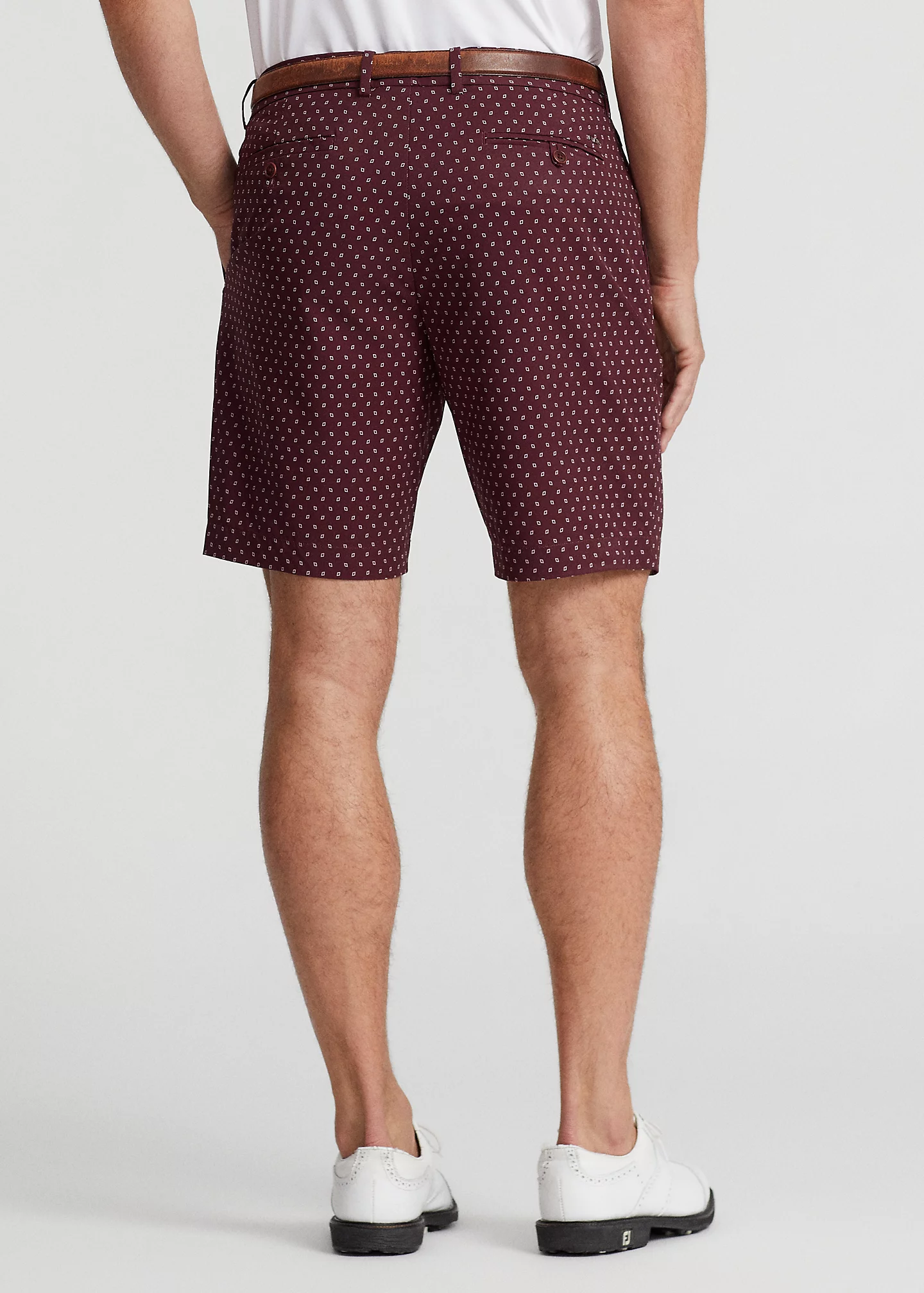 9-Inch Tailored Fit Featherweight Short