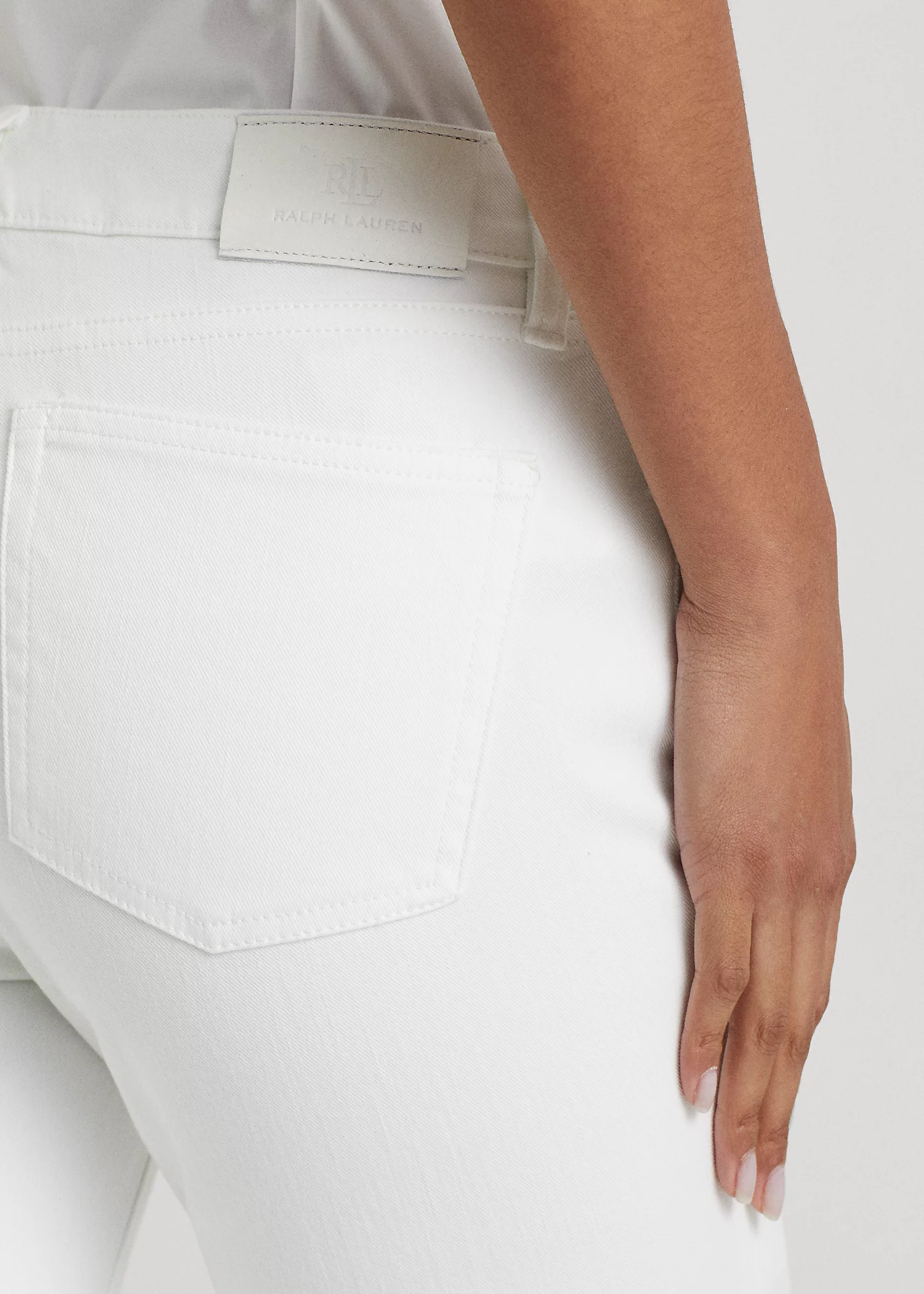 Mid-Rise Straight Jean