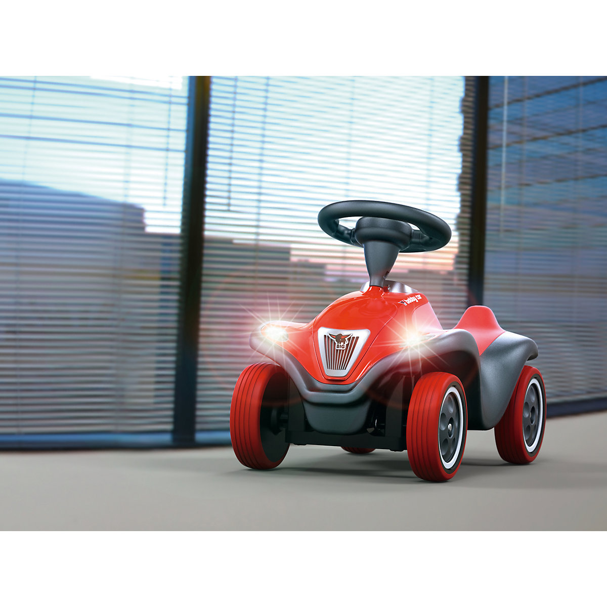 BIG Bobby Car NEXT, rot/schwarz schwarz/rot